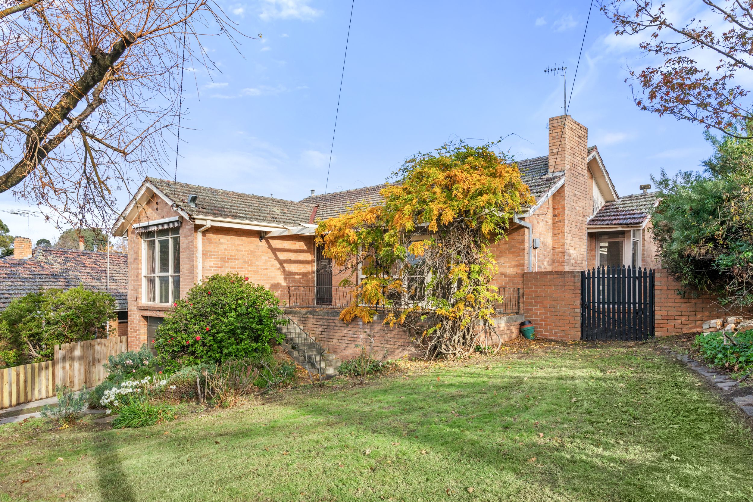 2 Earls Court — photo 14 of 14