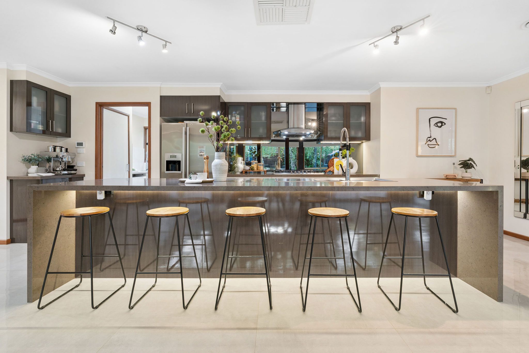 4 Alison Court — photo 5 of 21