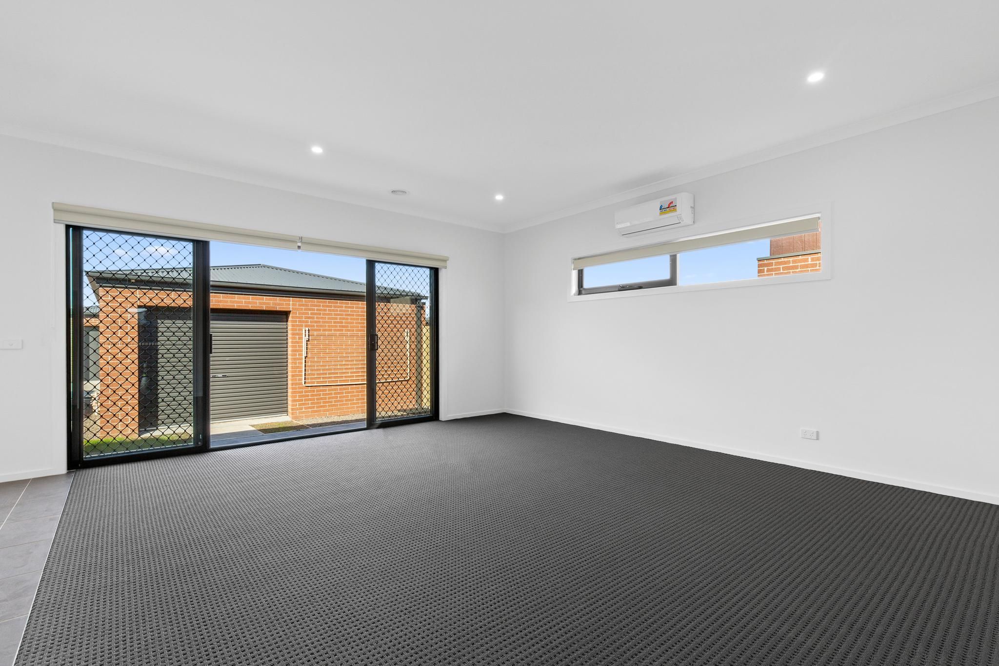 32 O'Brien Parade, Pakenham, VIC 3810