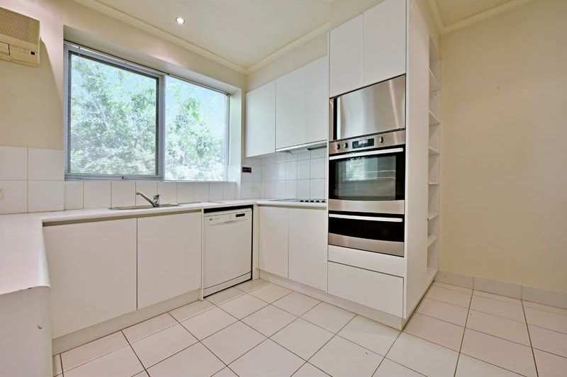 4/7 Struan Street, Toorak, VIC 3142