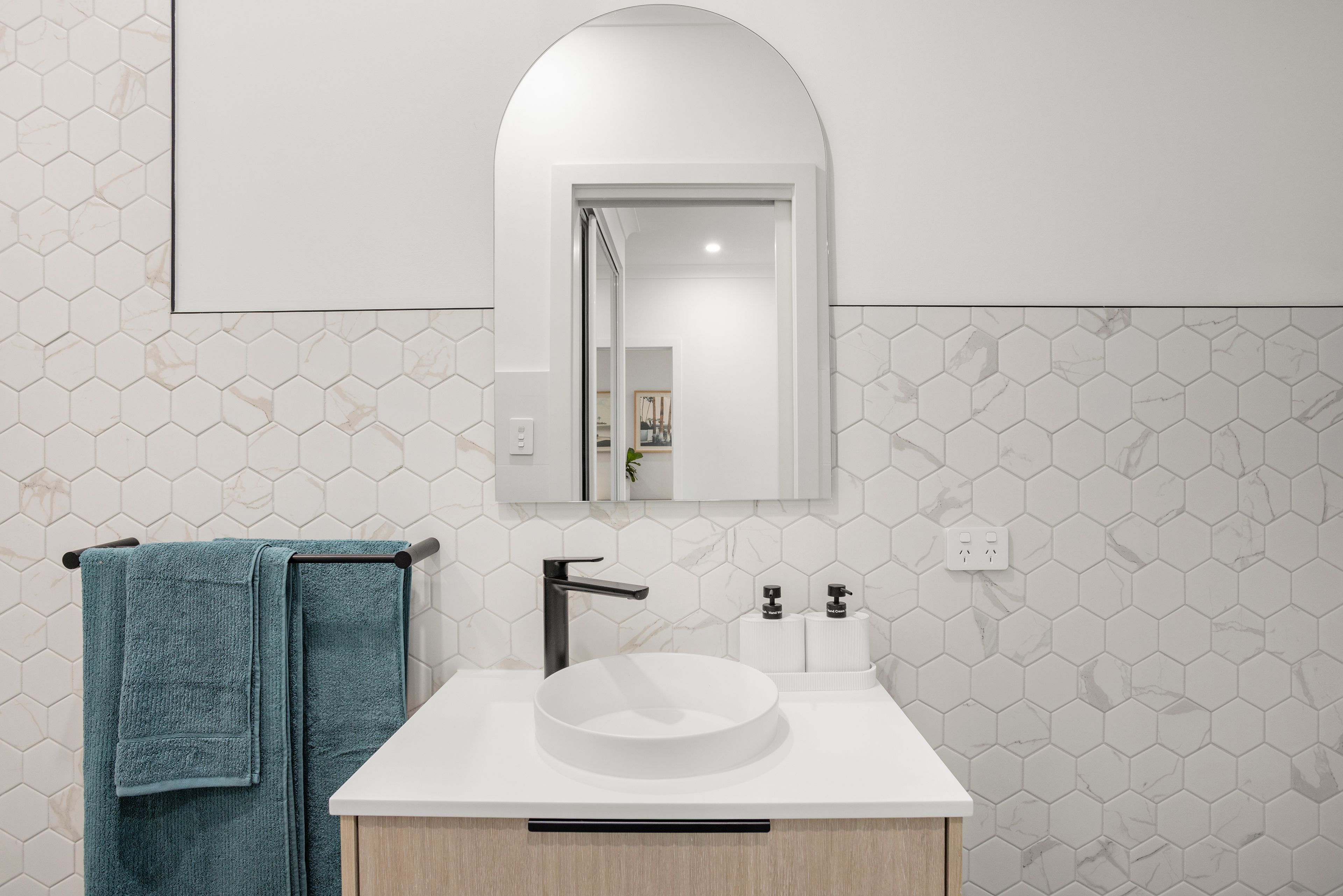 11 Jeffrey Avenue — photo 14 of 21