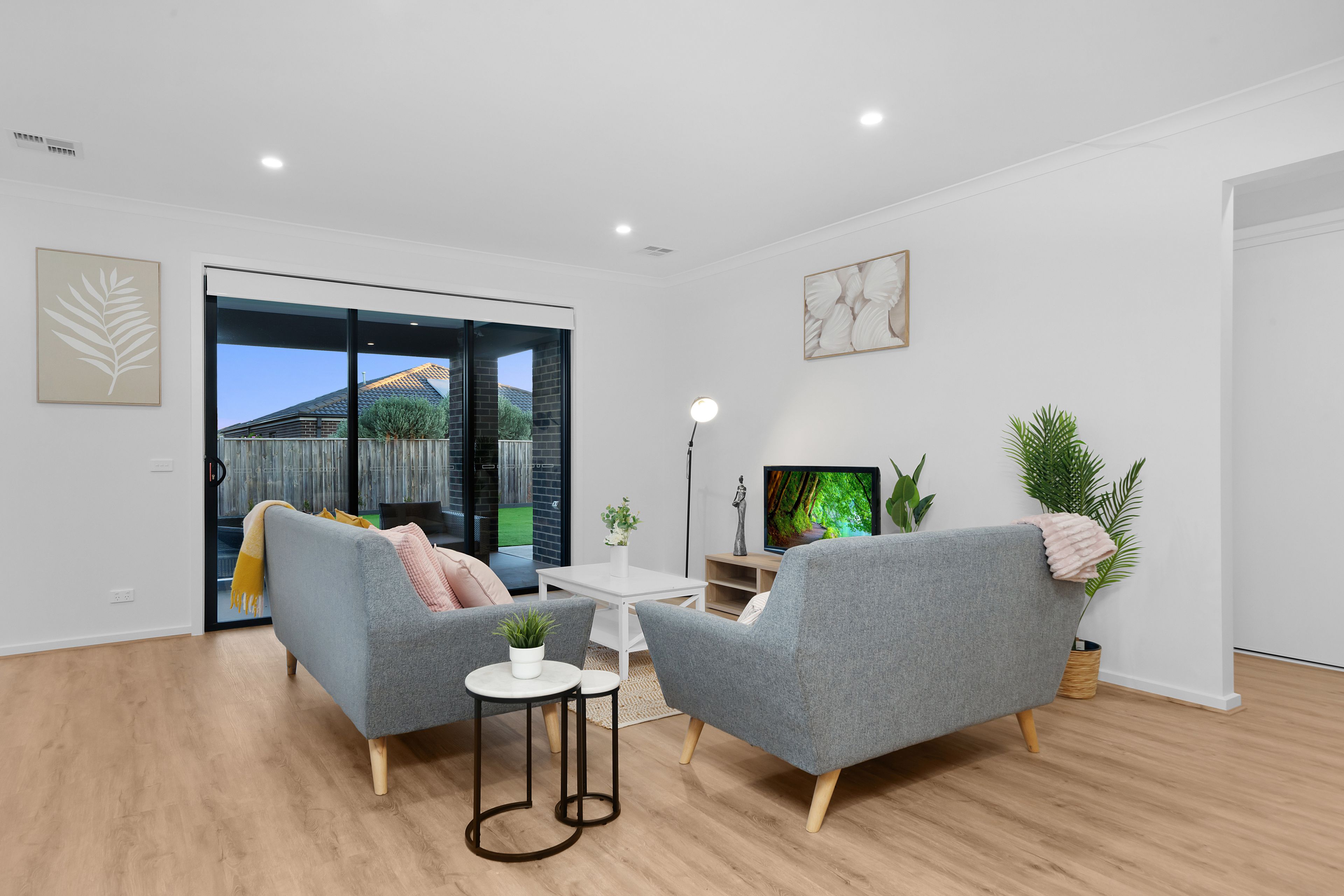 11 Riversdale Boulevard — photo 18 of 26
