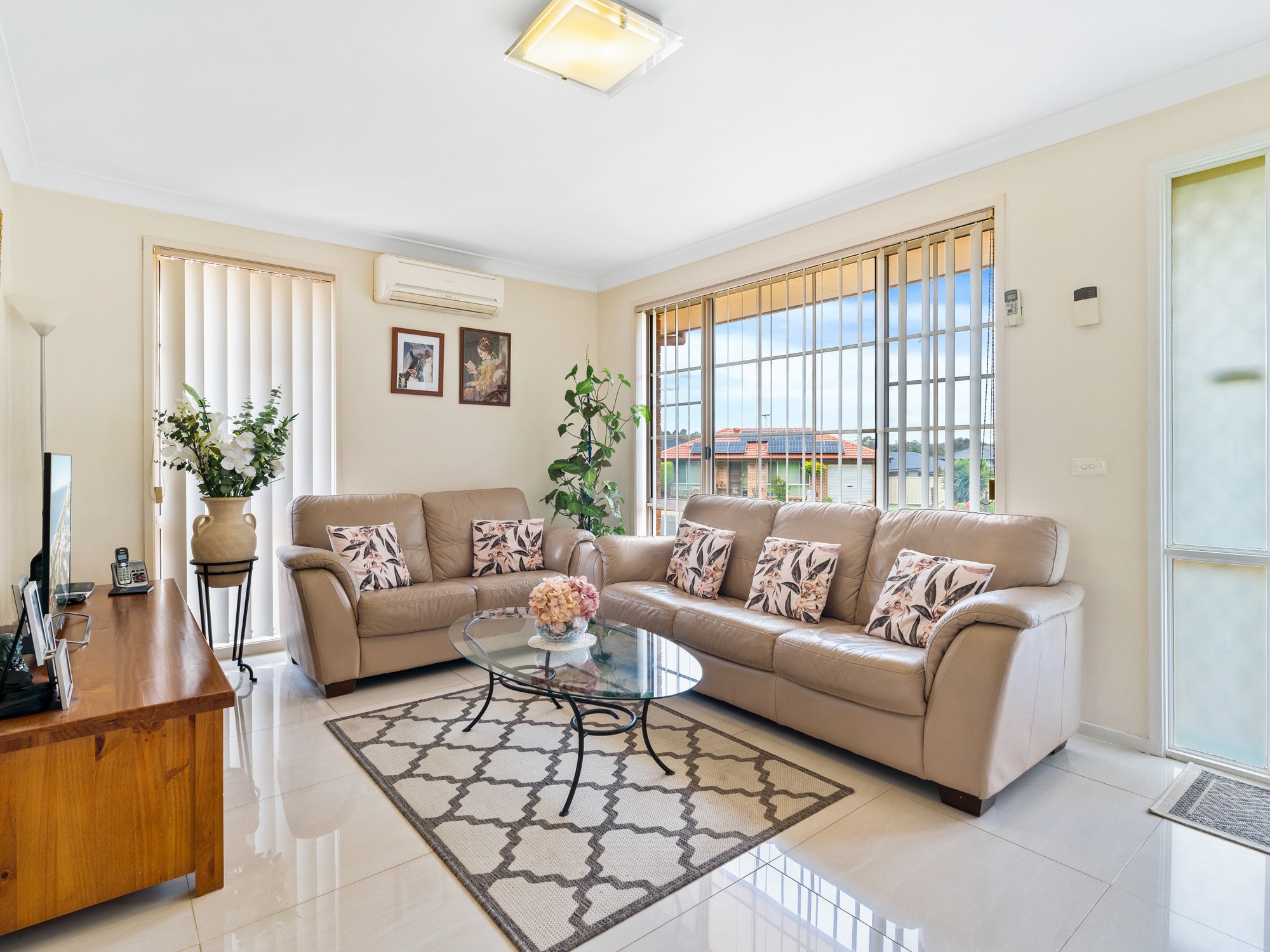 6 Bardolph Avenue, Rosemeadow, NSW 2560