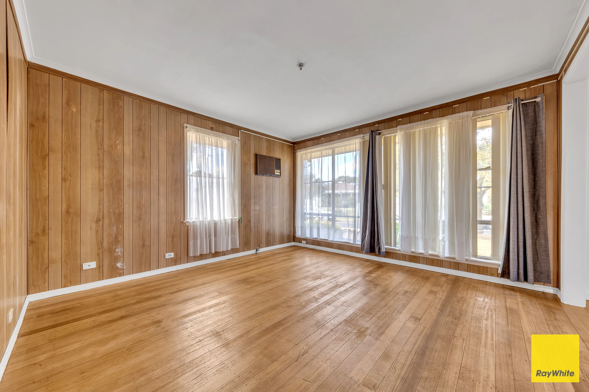 8 Eades Street, Laverton, VIC 3028