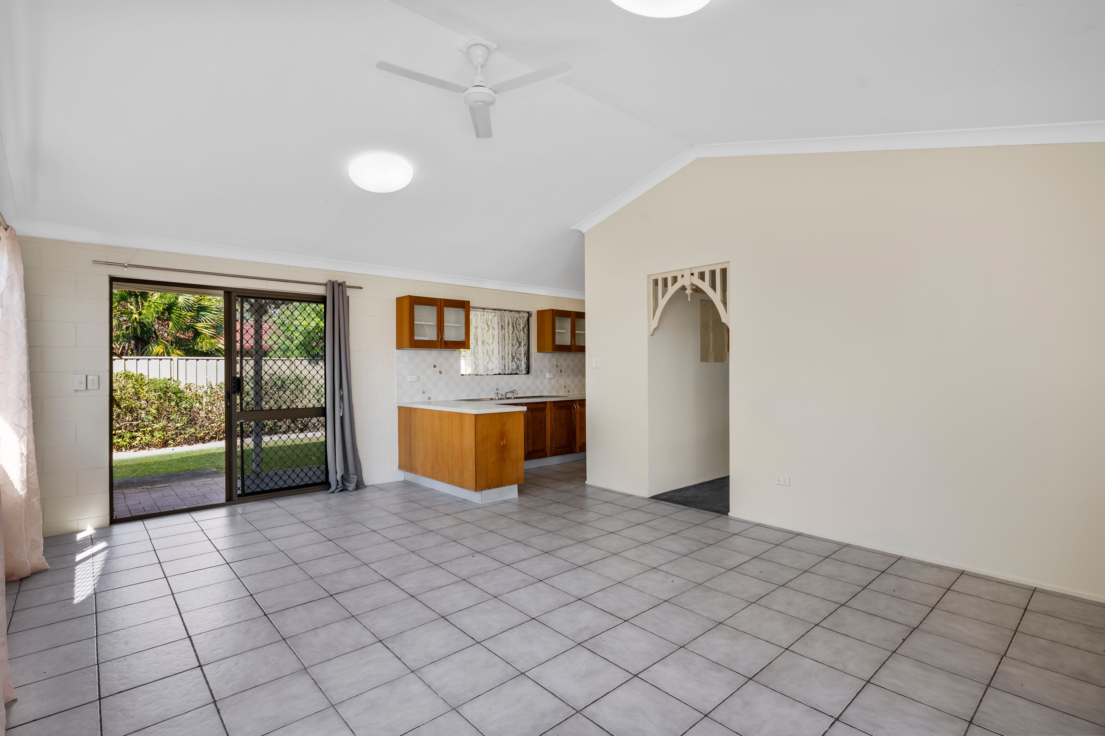93 Yolanda Drive — photo 7 of 15