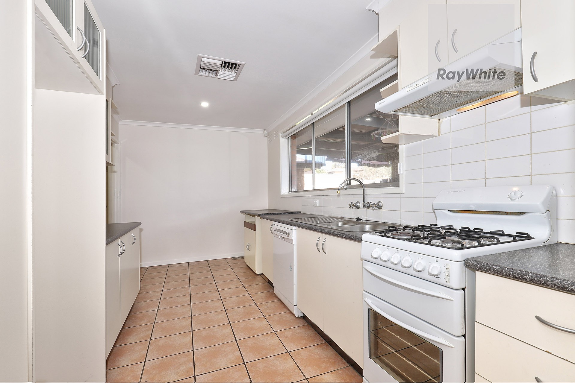 28 Fairbank Avenue, Gladstone Park, VIC 3043