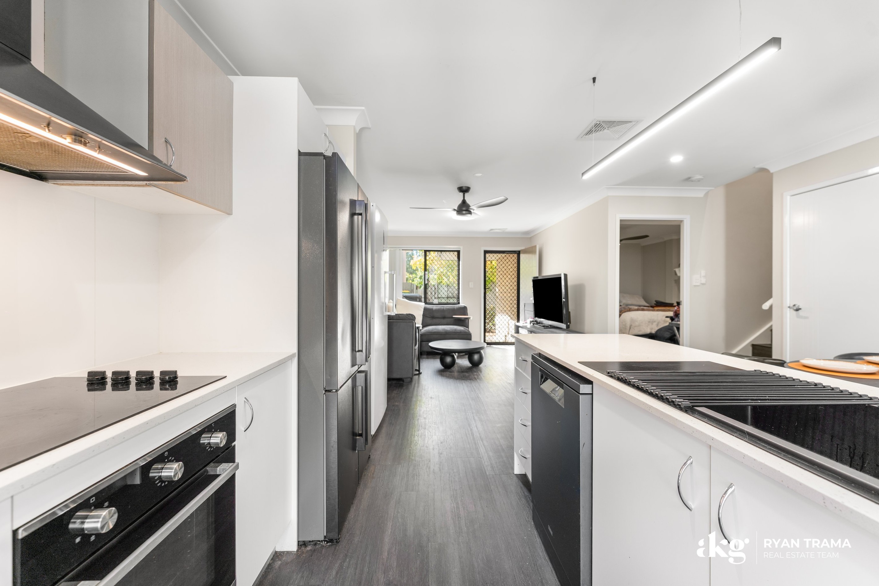 15/8-12 Wattlebrush Court, Park Ridge, QLD 4125