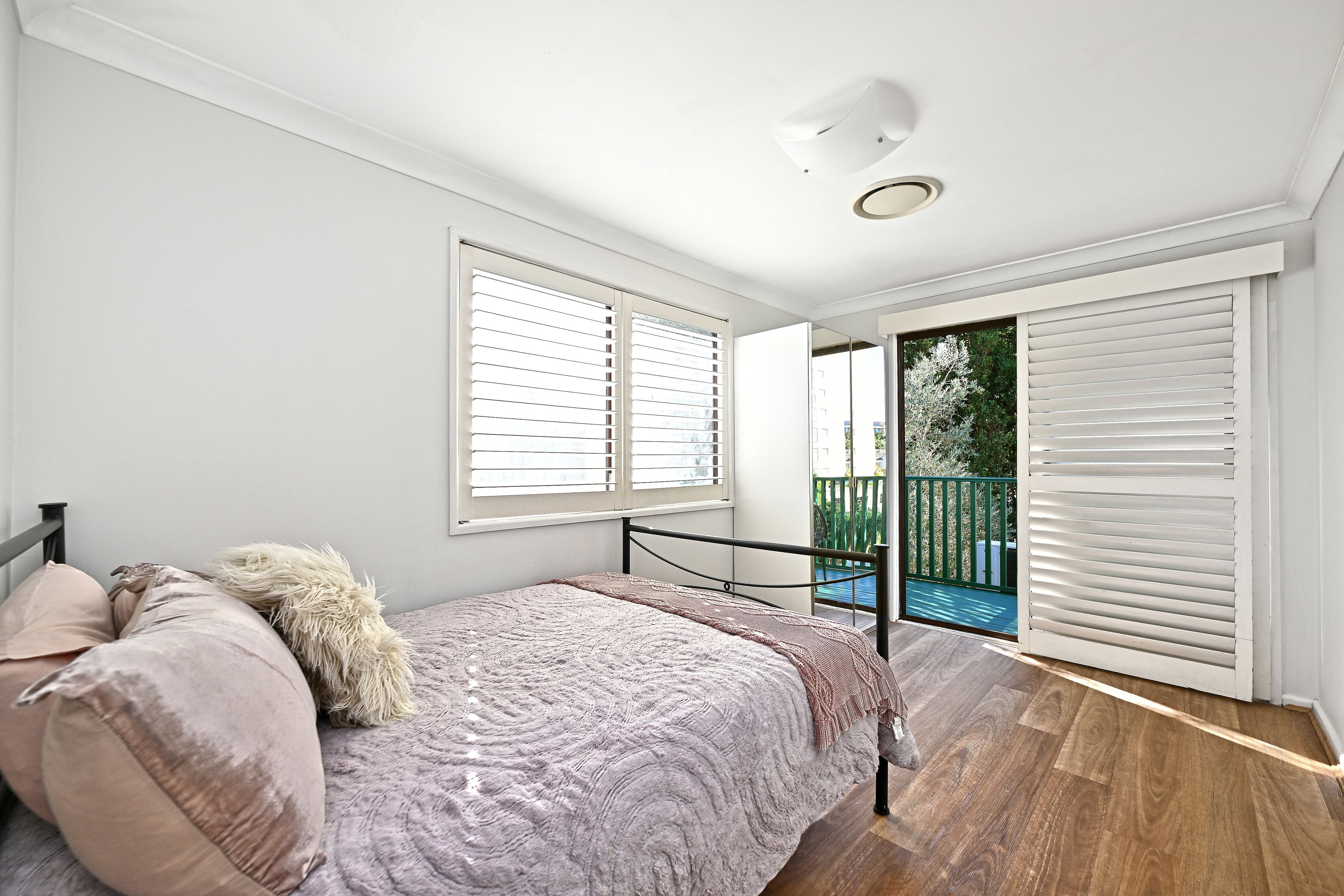 67 Clovelly Road — photo 14 of 19