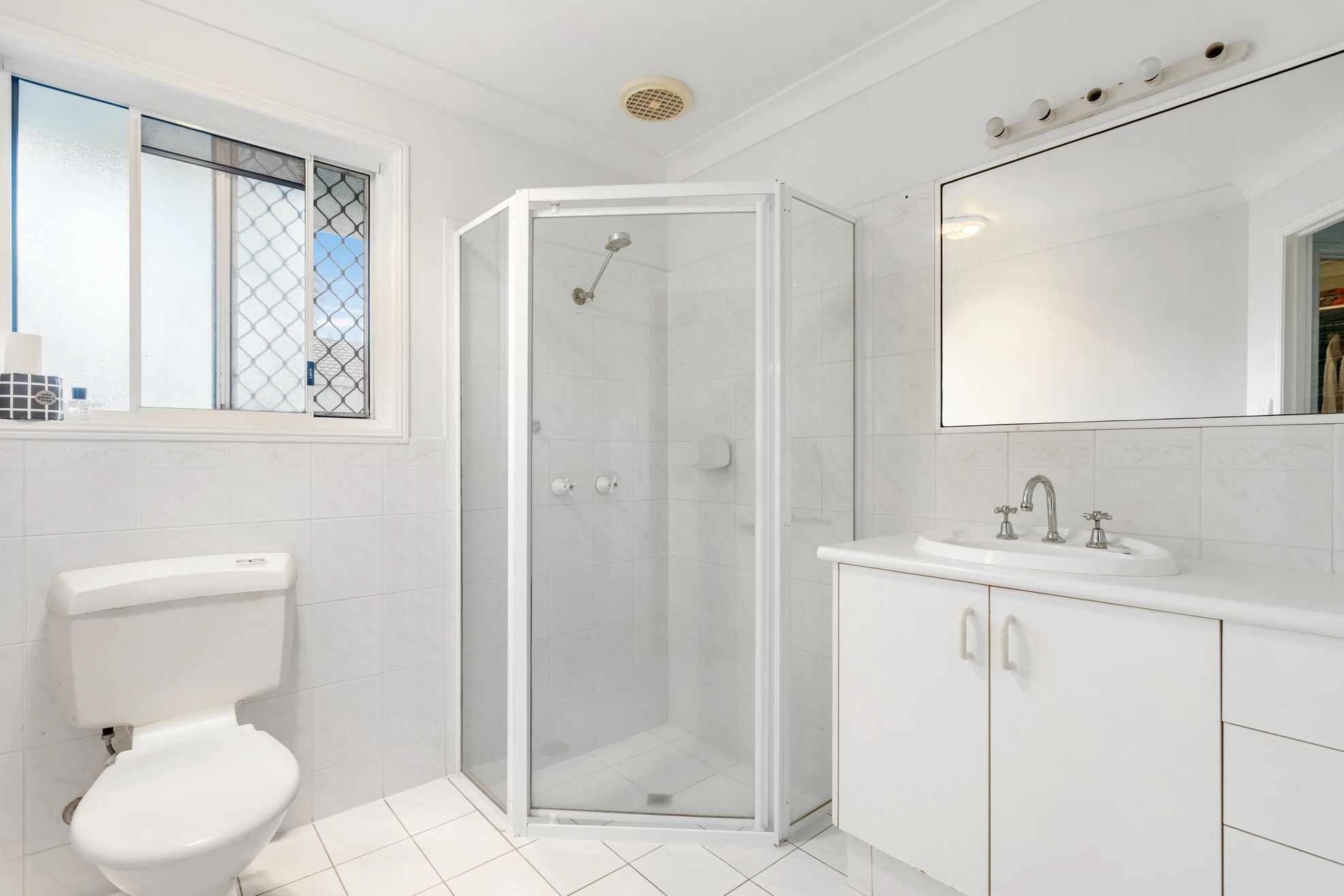 7 Saffron Street — photo 10 of 19