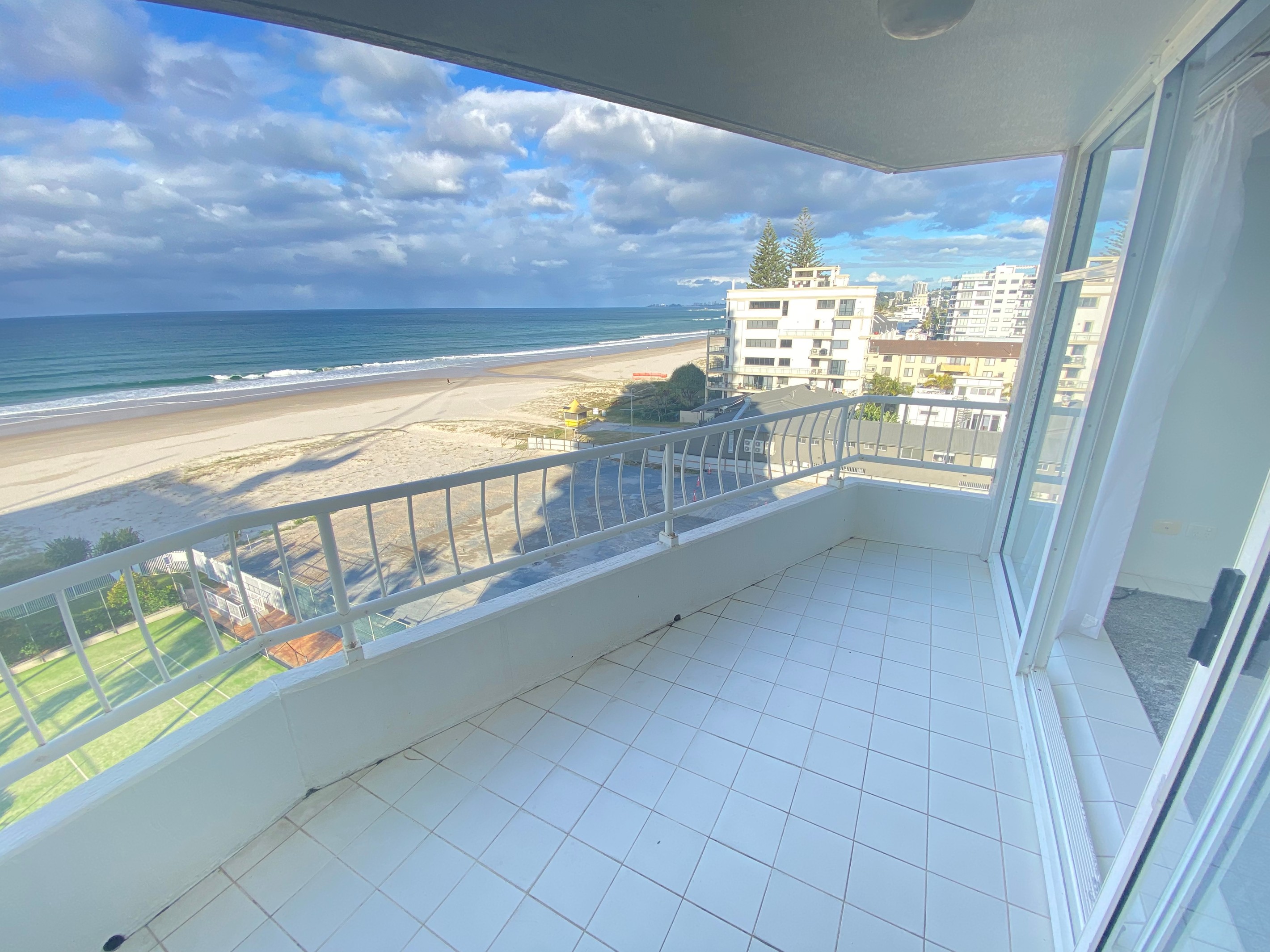 6E 2 Nineteenth Avenue, Palm Beach, QLD 4221