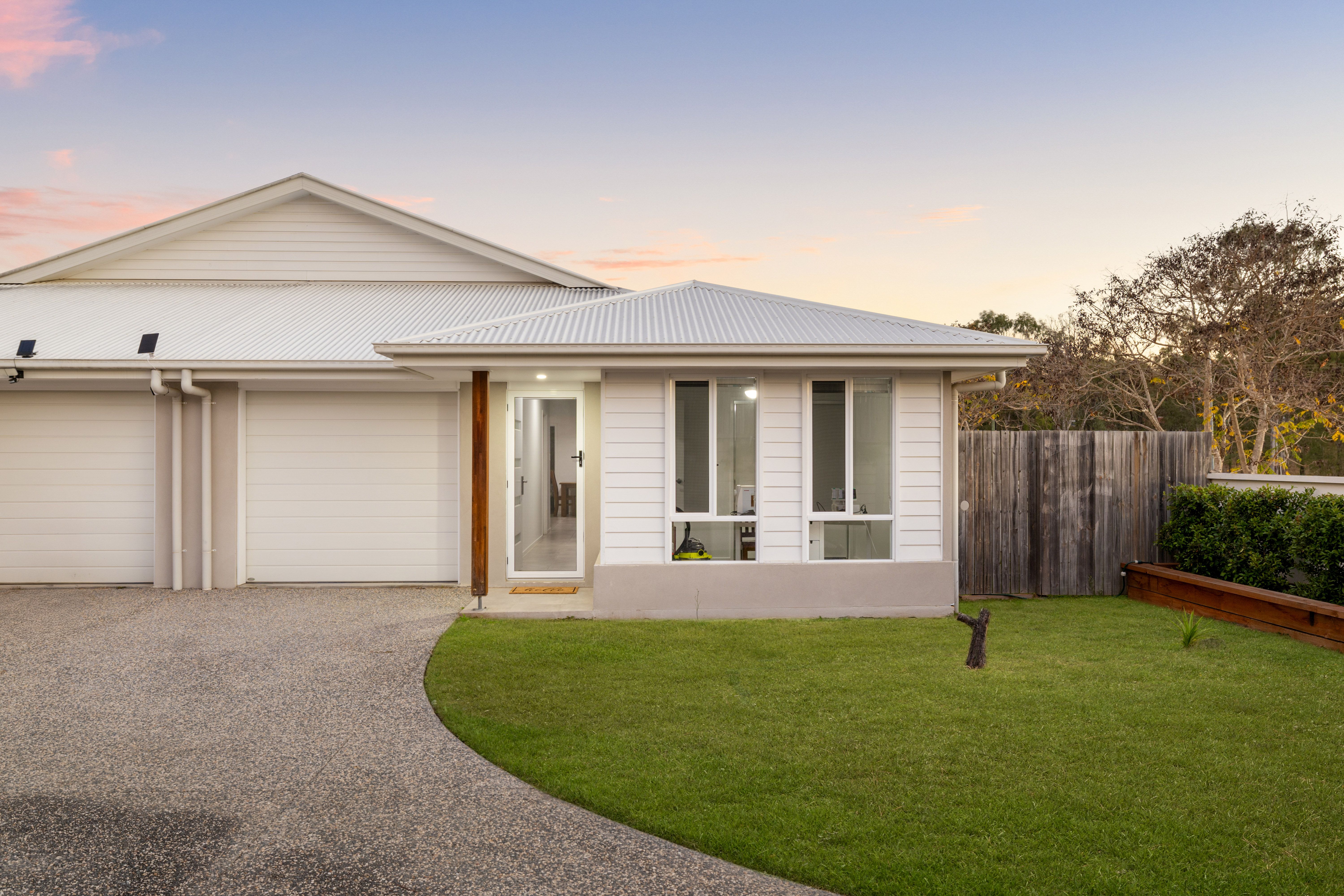 2/50 Foxtail Road — photo 14 of 17