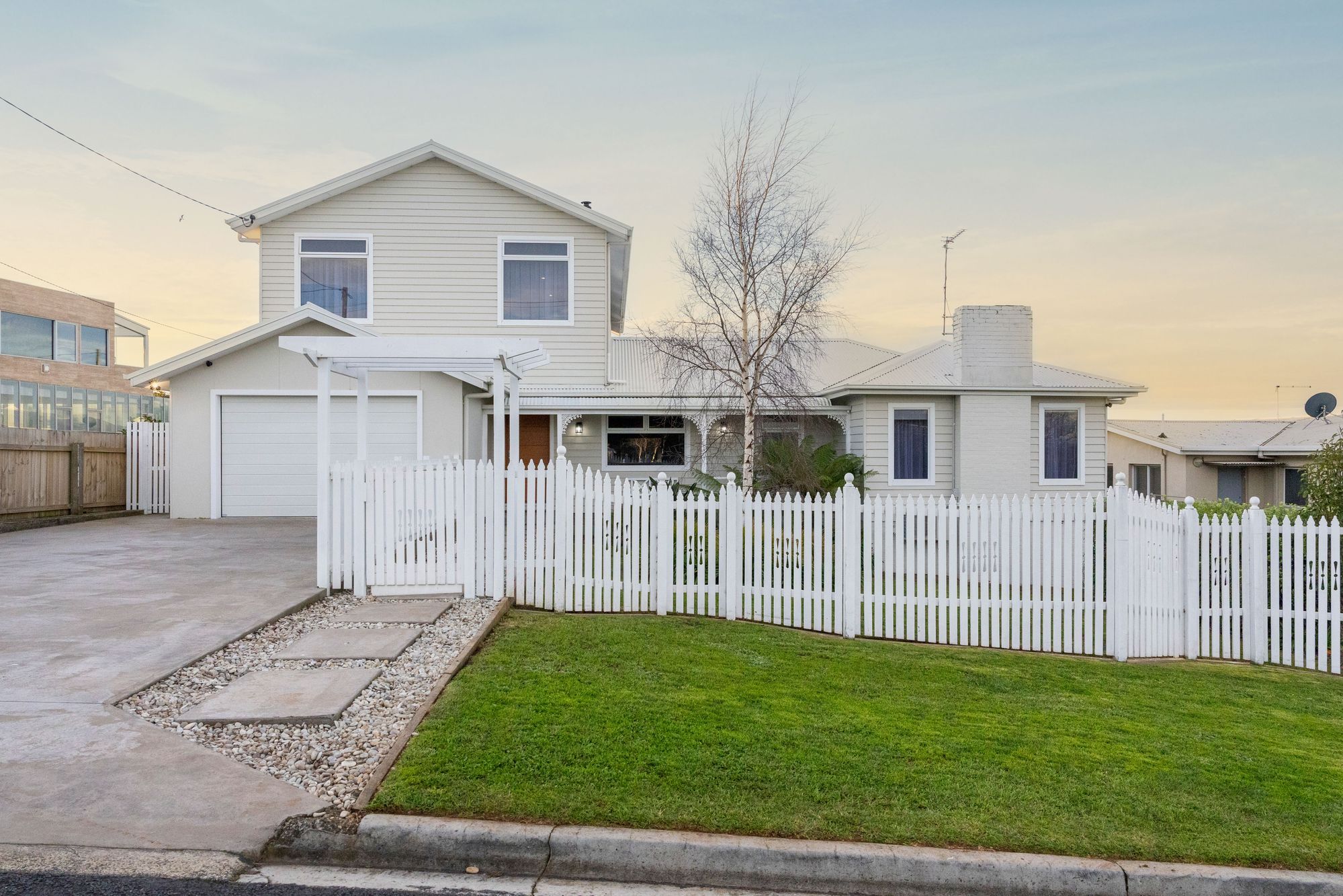 124 James Street — photo 3 of 30