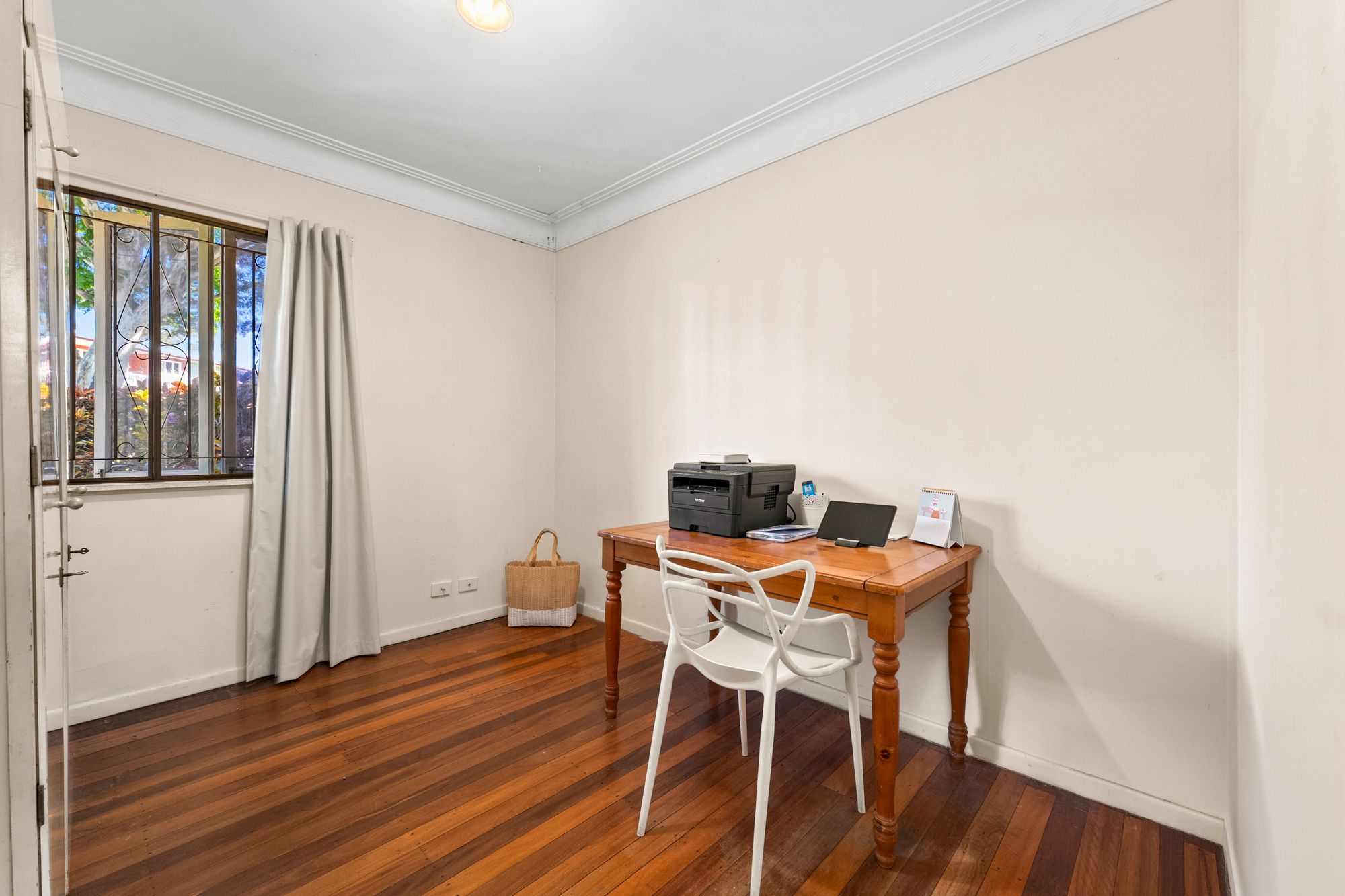 27 Deborah Street — photo 10 of 17