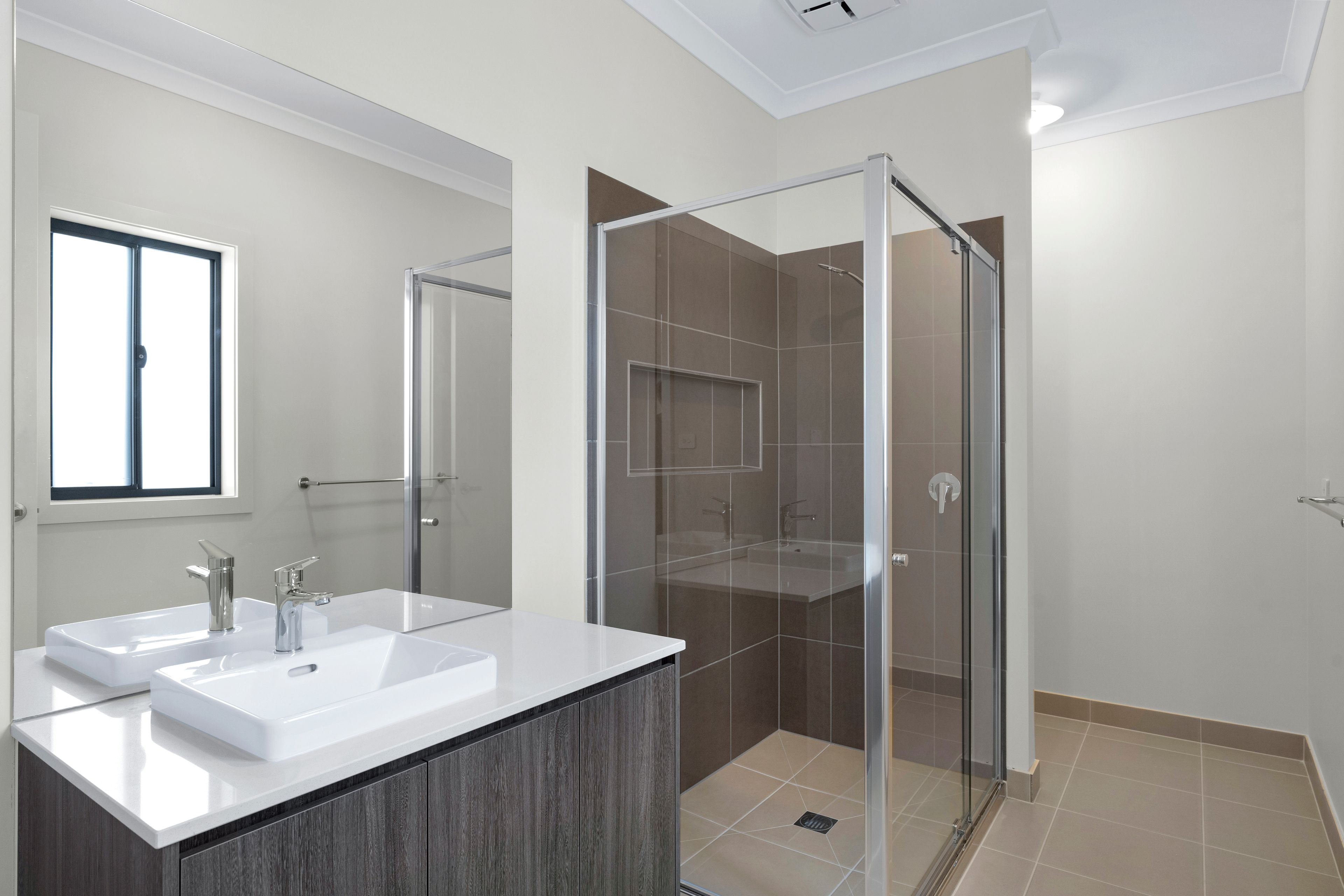 11 Kailash Road — photo 9 of 11