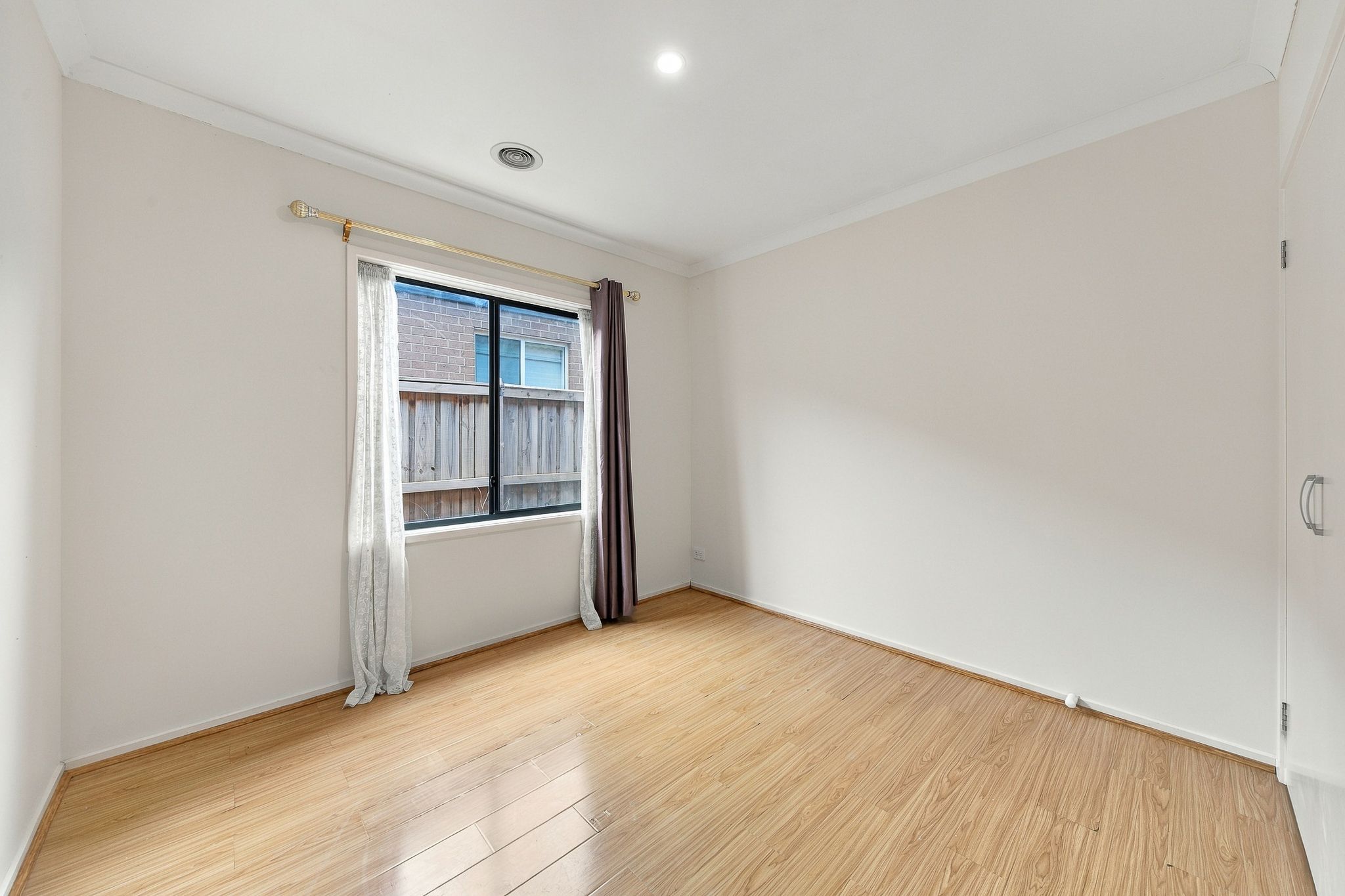 242 Duff Street — photo 14 of 19