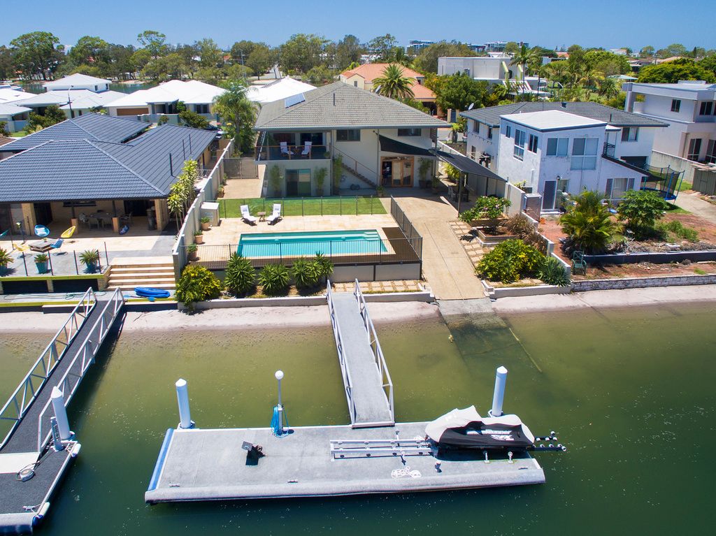 42 Lindsay Parade, Paradise Point, QLD 4216