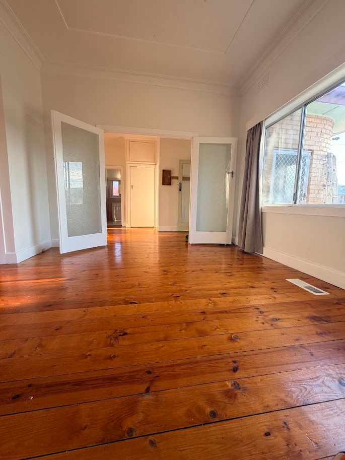 2 Middleton Street — photo 5 of 13