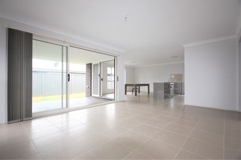 14 Garnsey Way, Oran Park, NSW 2570
