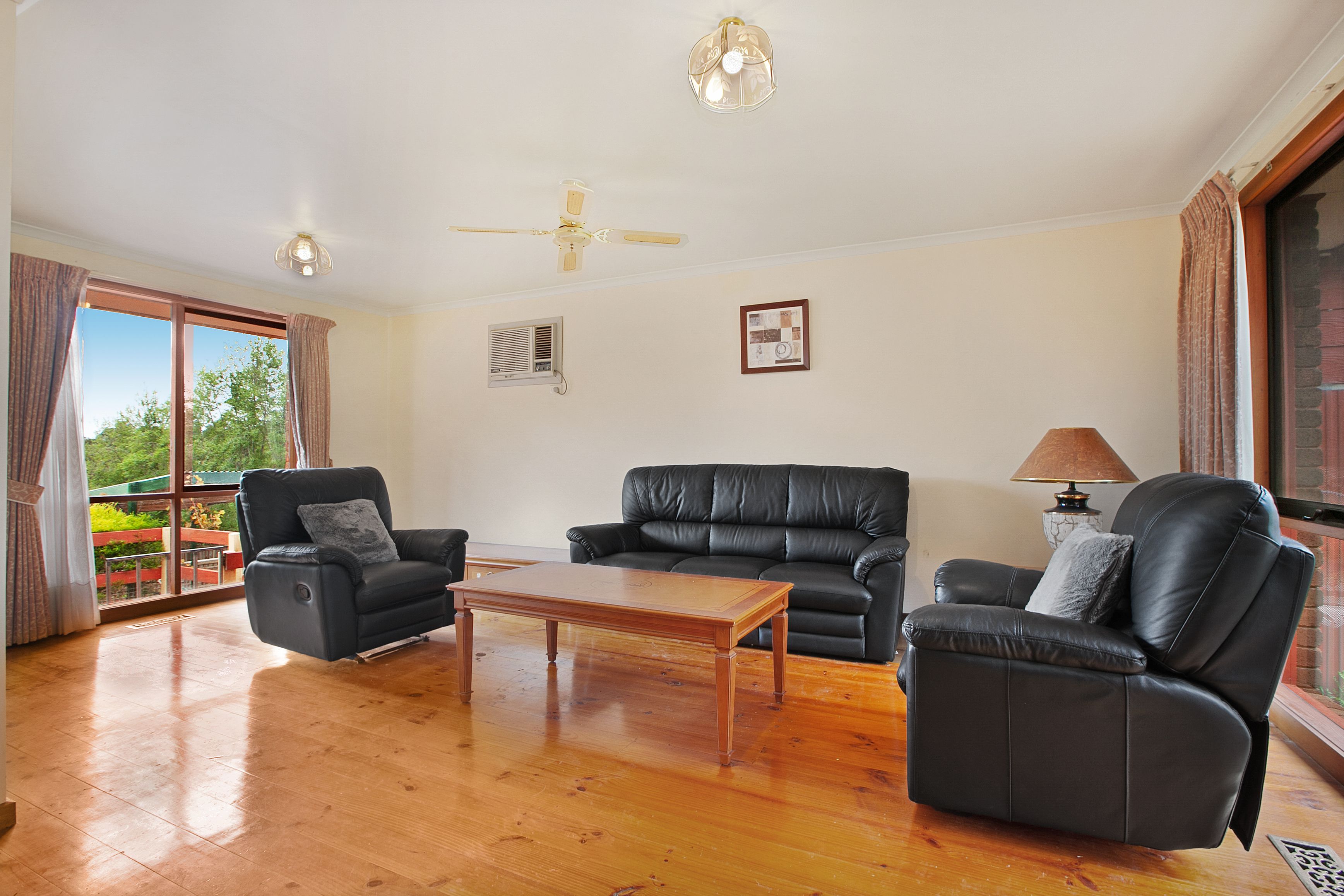 27 Larool Avenue, SAINT HELENA, VIC 3088