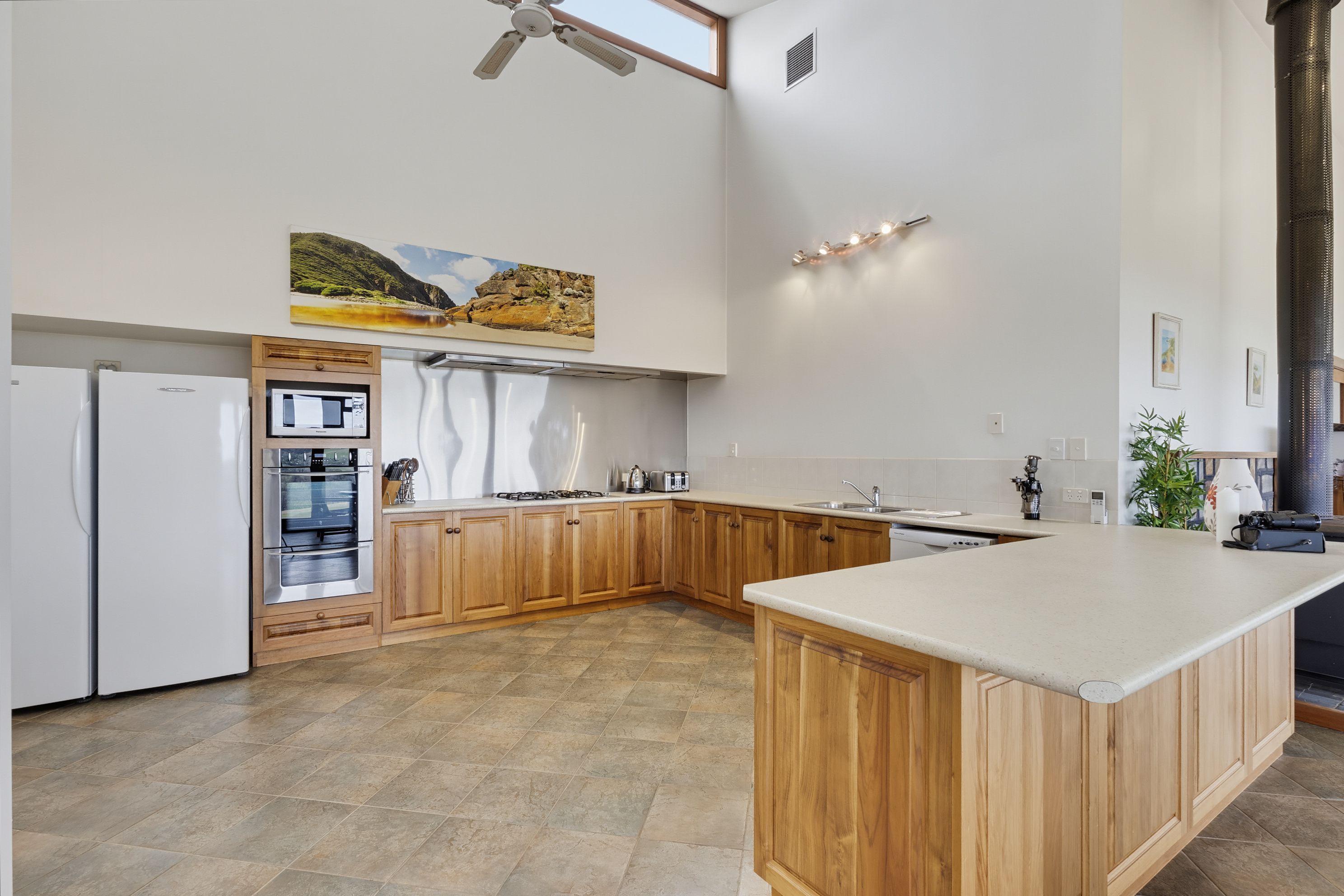 86 Three Bridges Road — photo 6 of 26