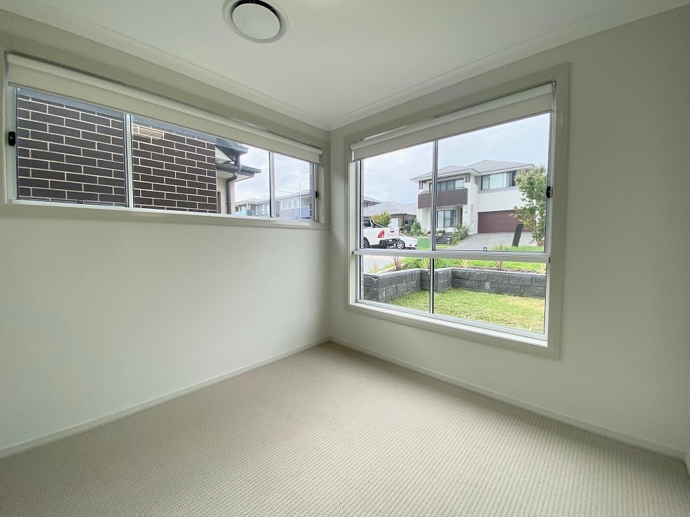 40 Mulvihill Crescent, Denham Court, NSW 2565