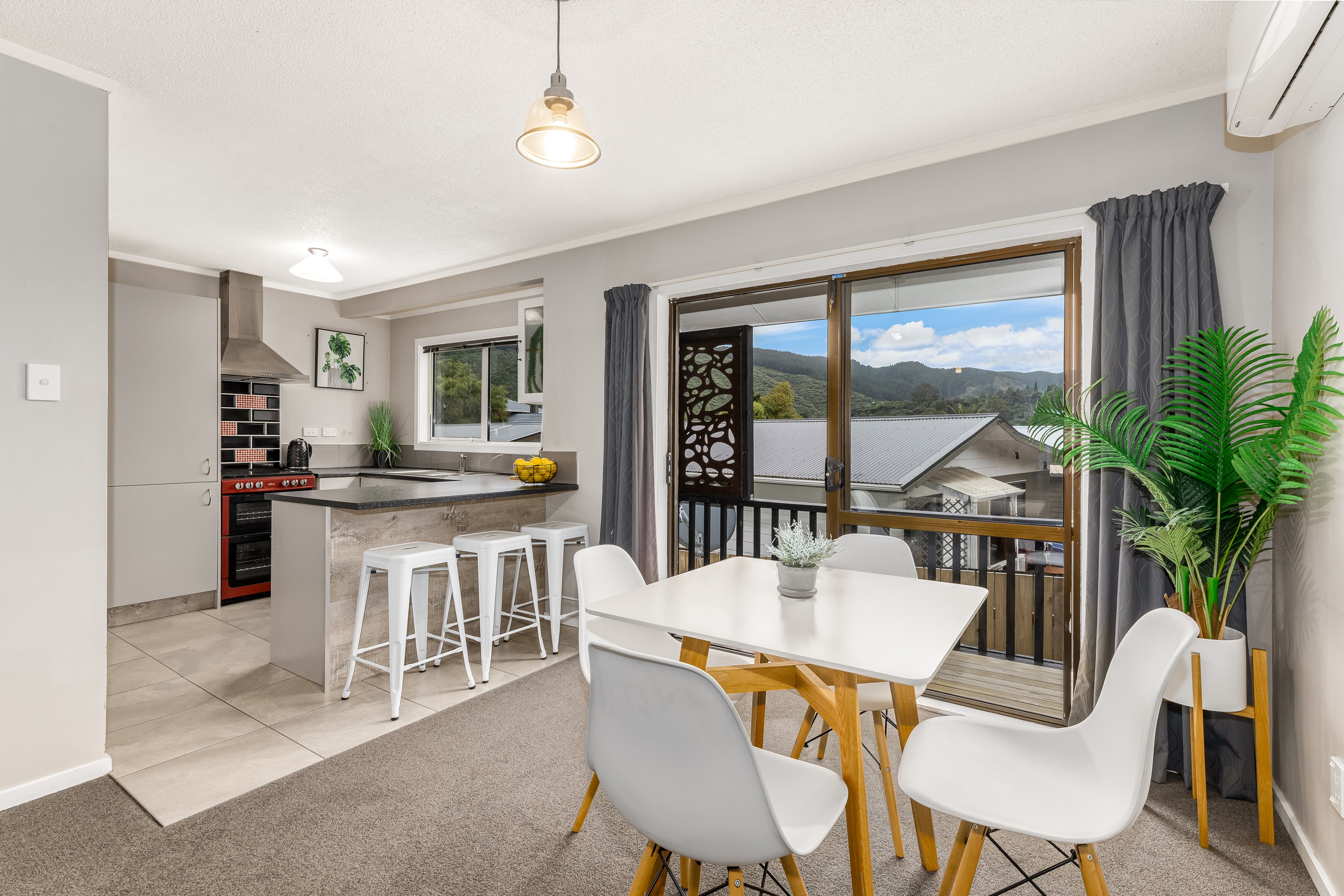 16 Crystal Grove, Birchville, Upper Hutt City