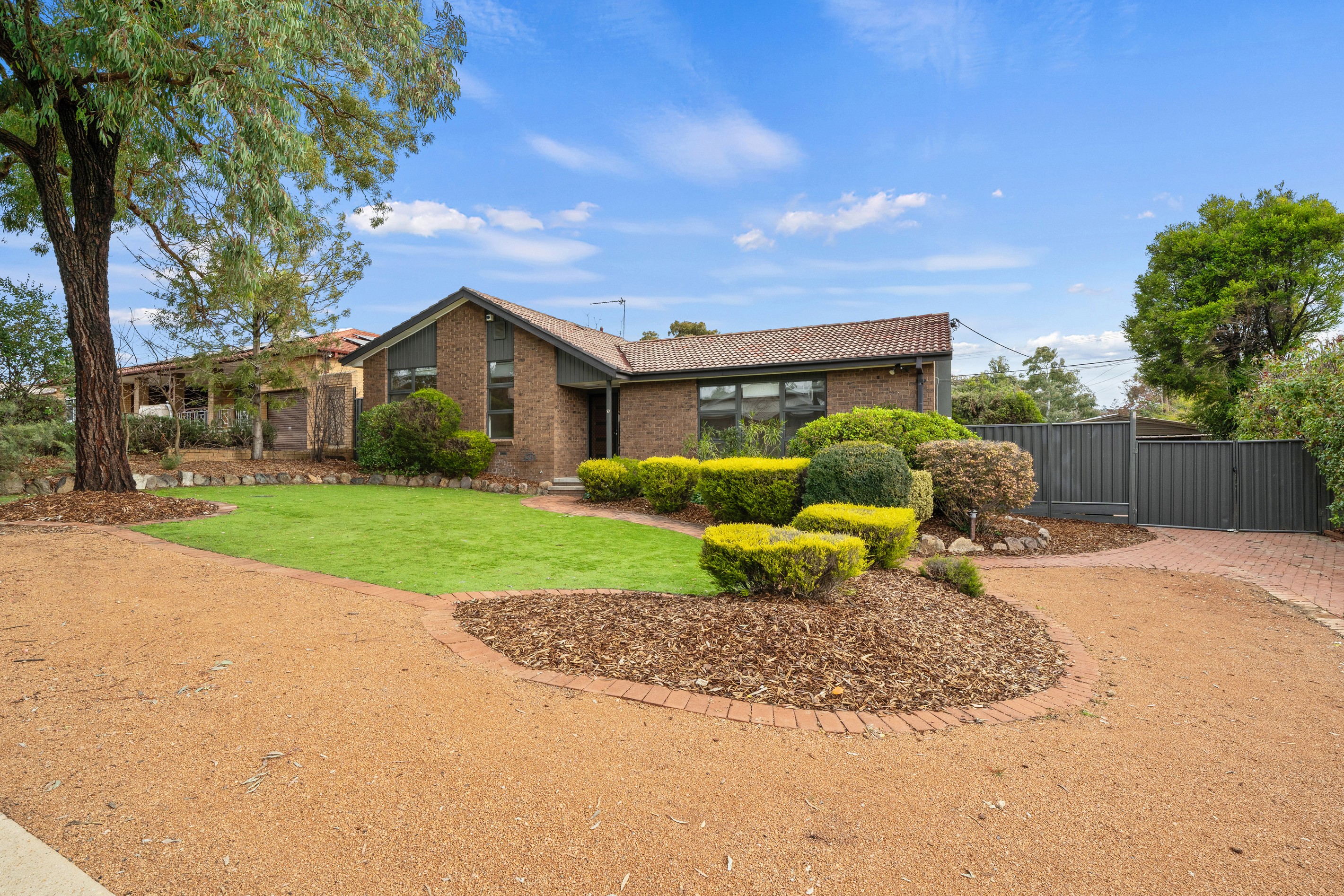10 Illingworth Street, Wanniassa, ACT 2903