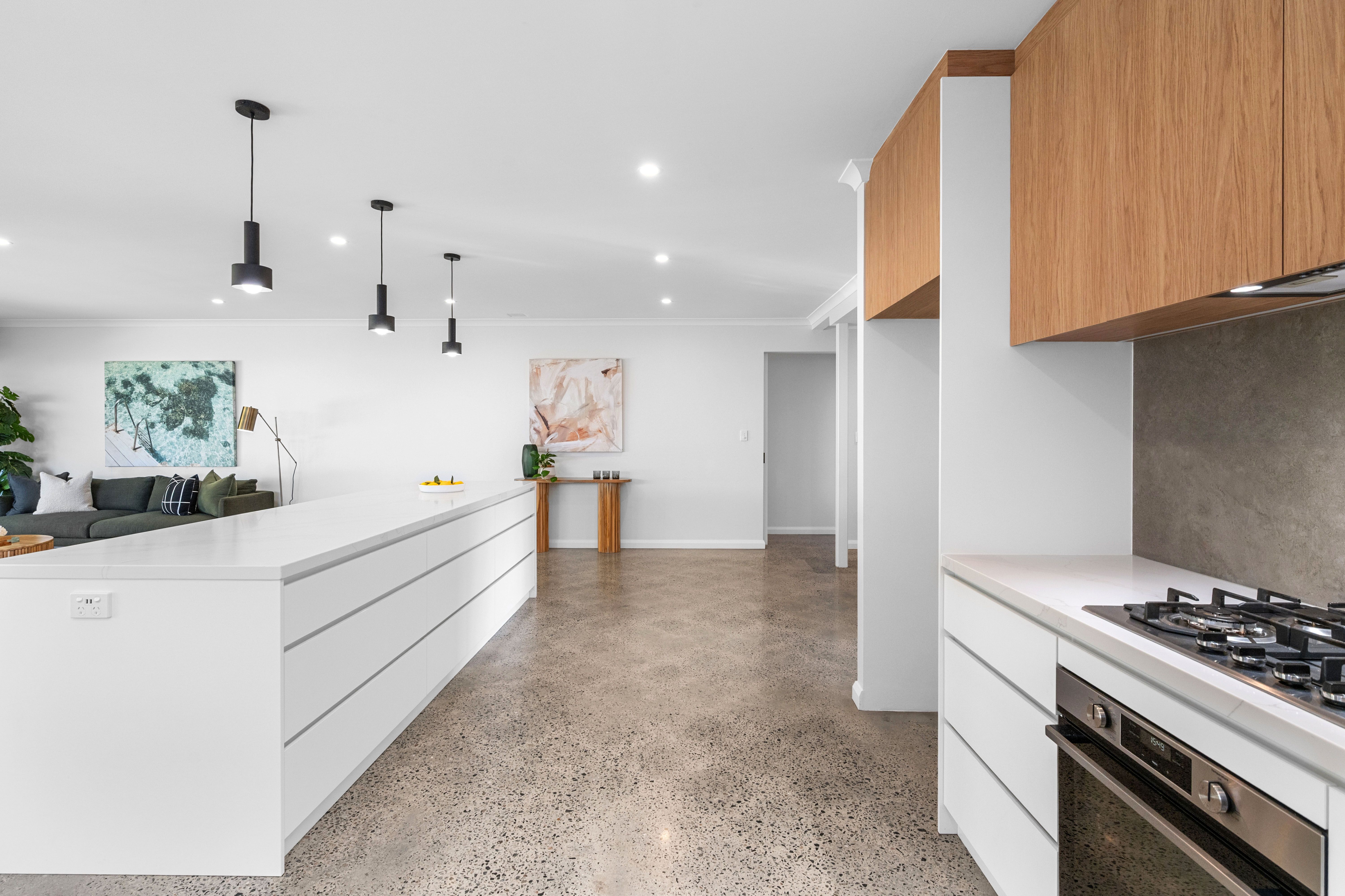 49 Somerset Crescent — photo 11 of 30