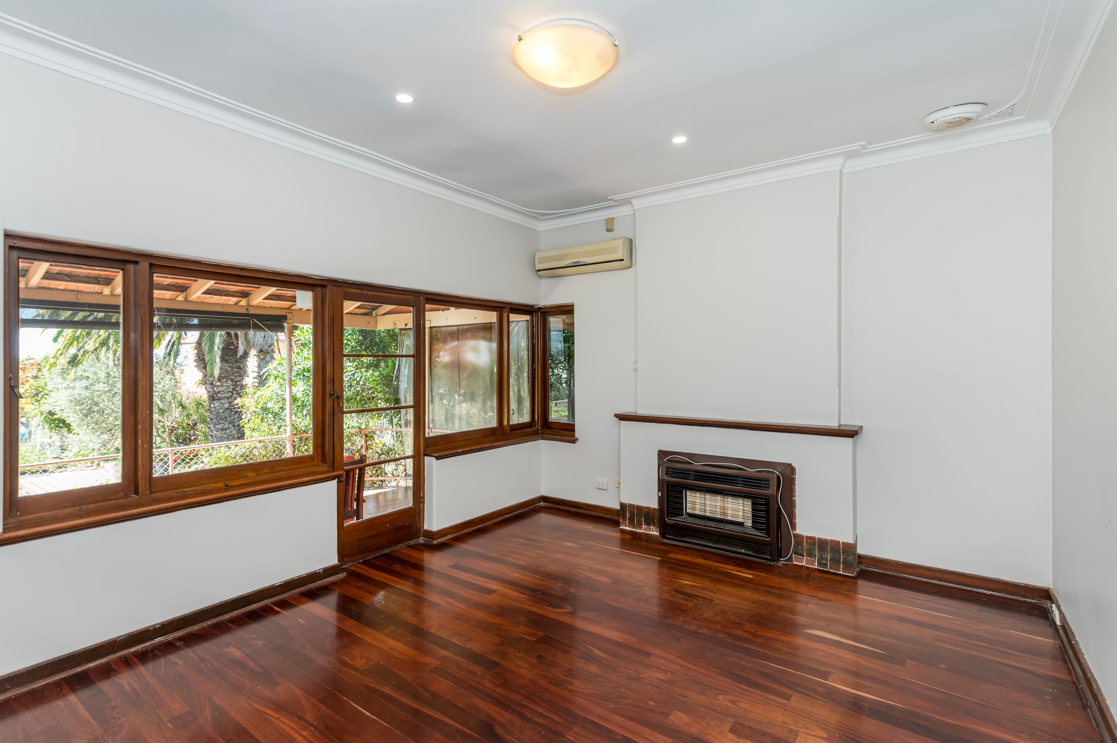 82 Banksia Street — photo 5 of 25