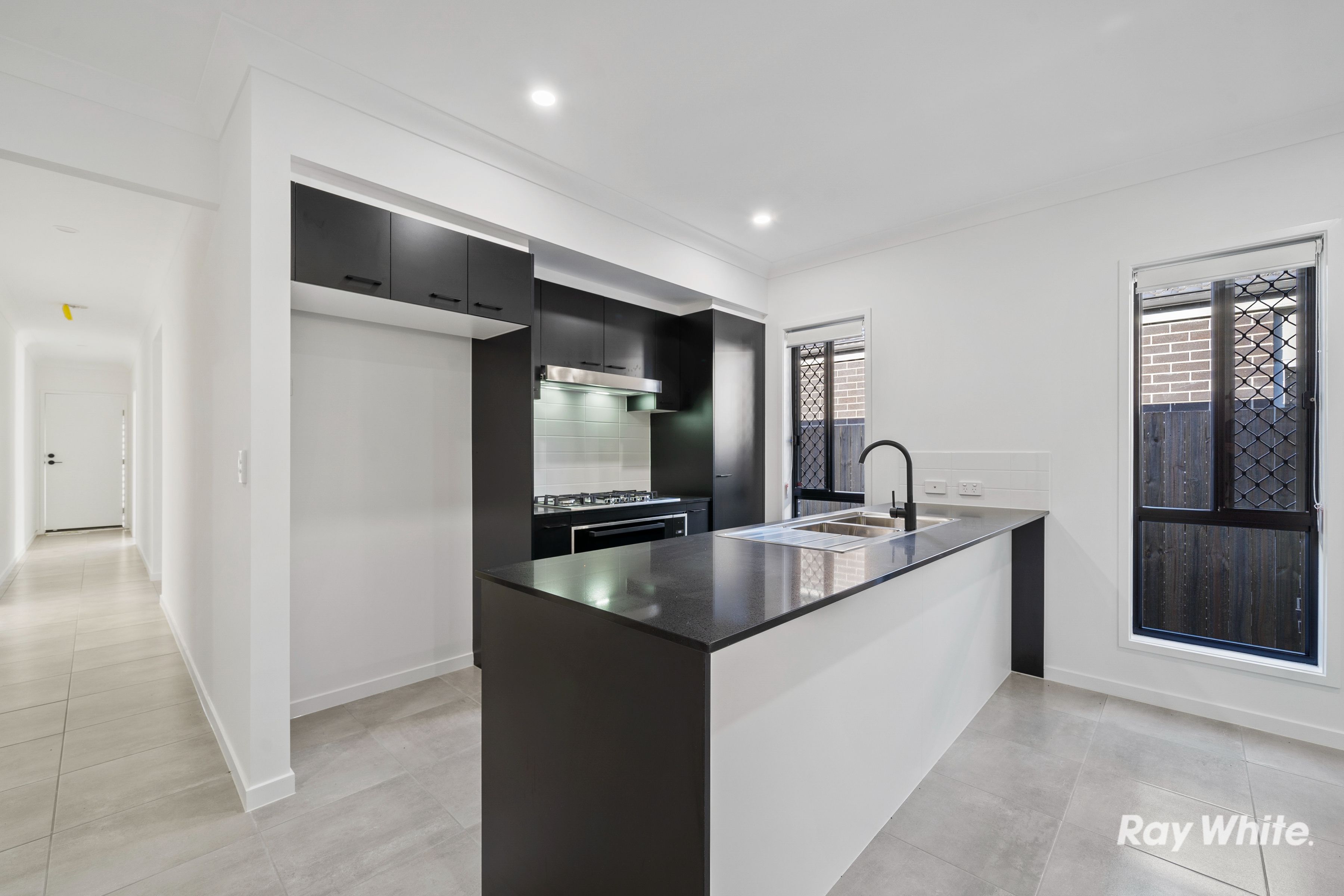31A Creek Place, Park Ridge, QLD 4125