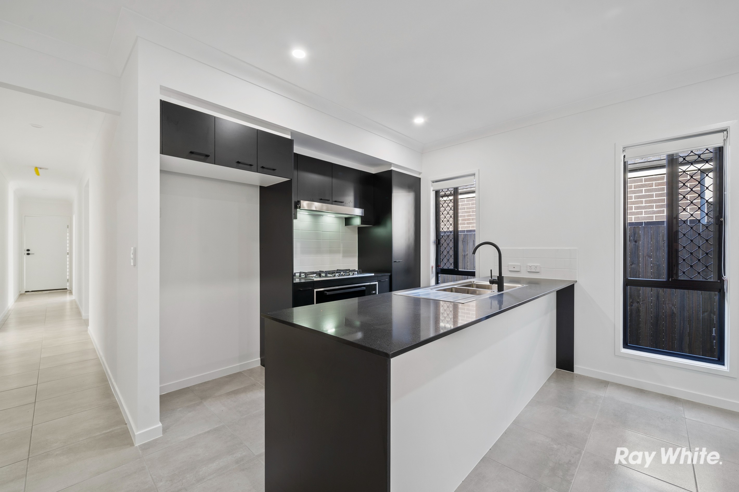 31A Creek Place, Park Ridge, QLD 4125