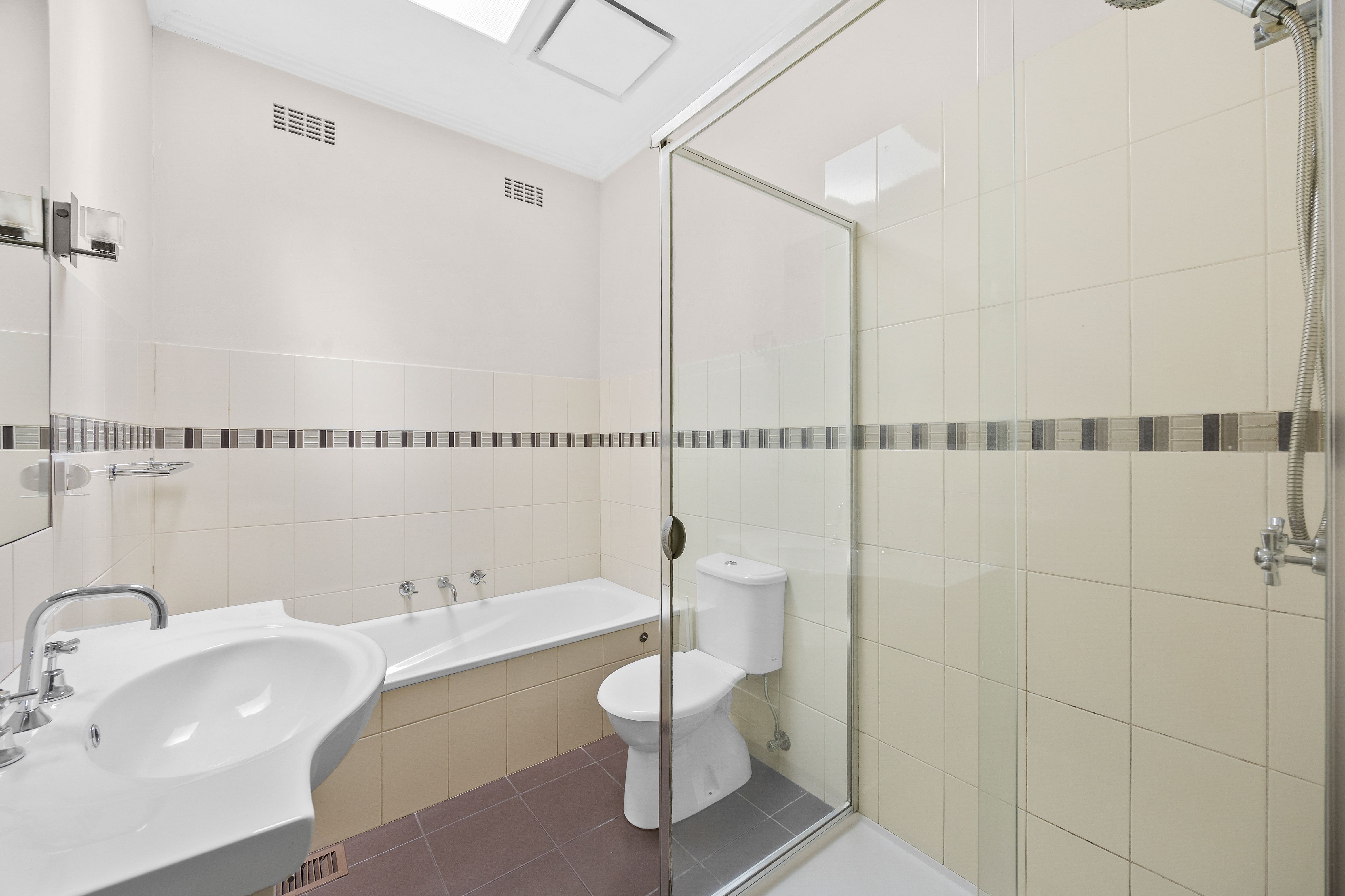 2/4 Mortimer Street, Huntingdale, VIC 3166