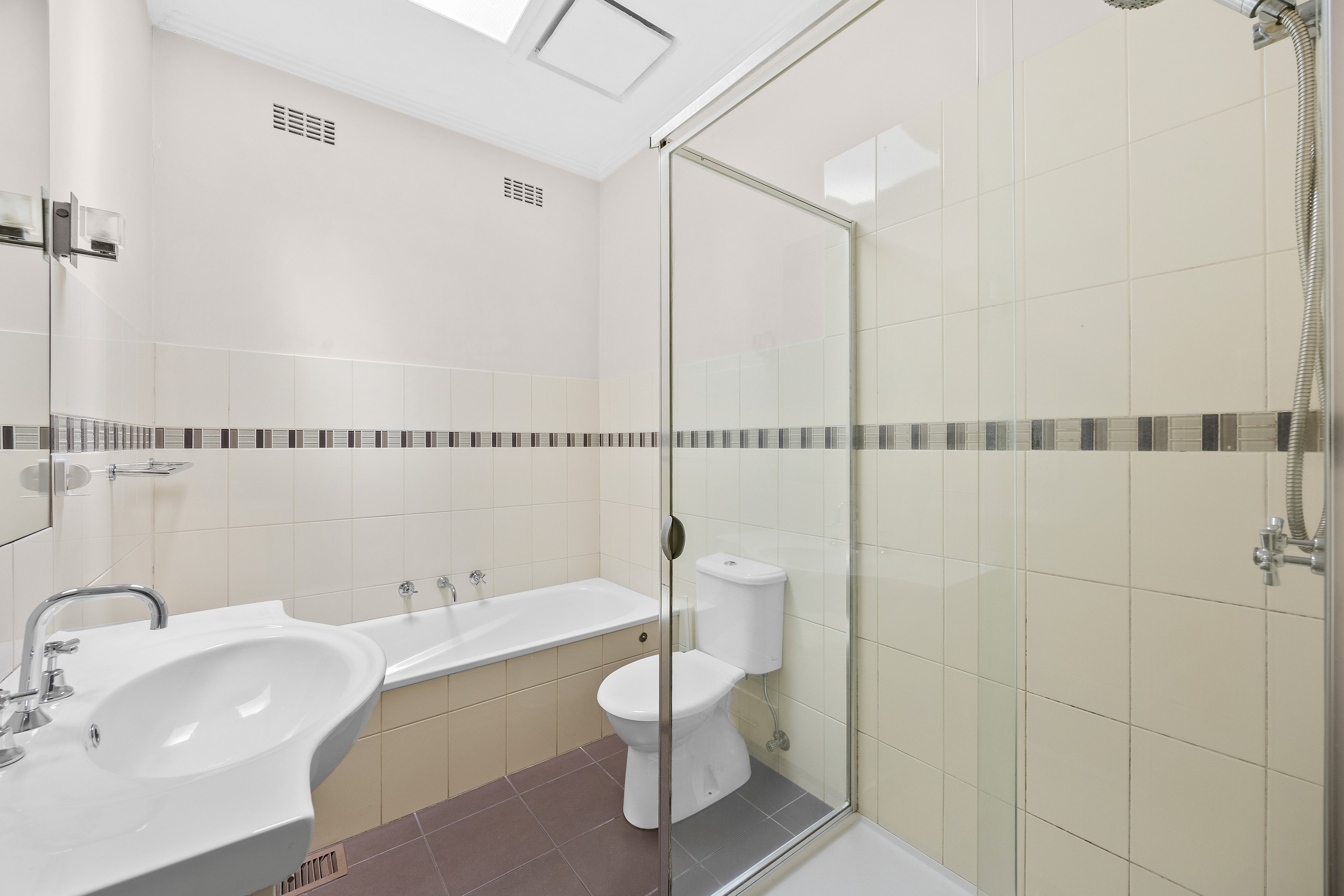 2/4 Mortimer Street, Huntingdale, VIC 3166