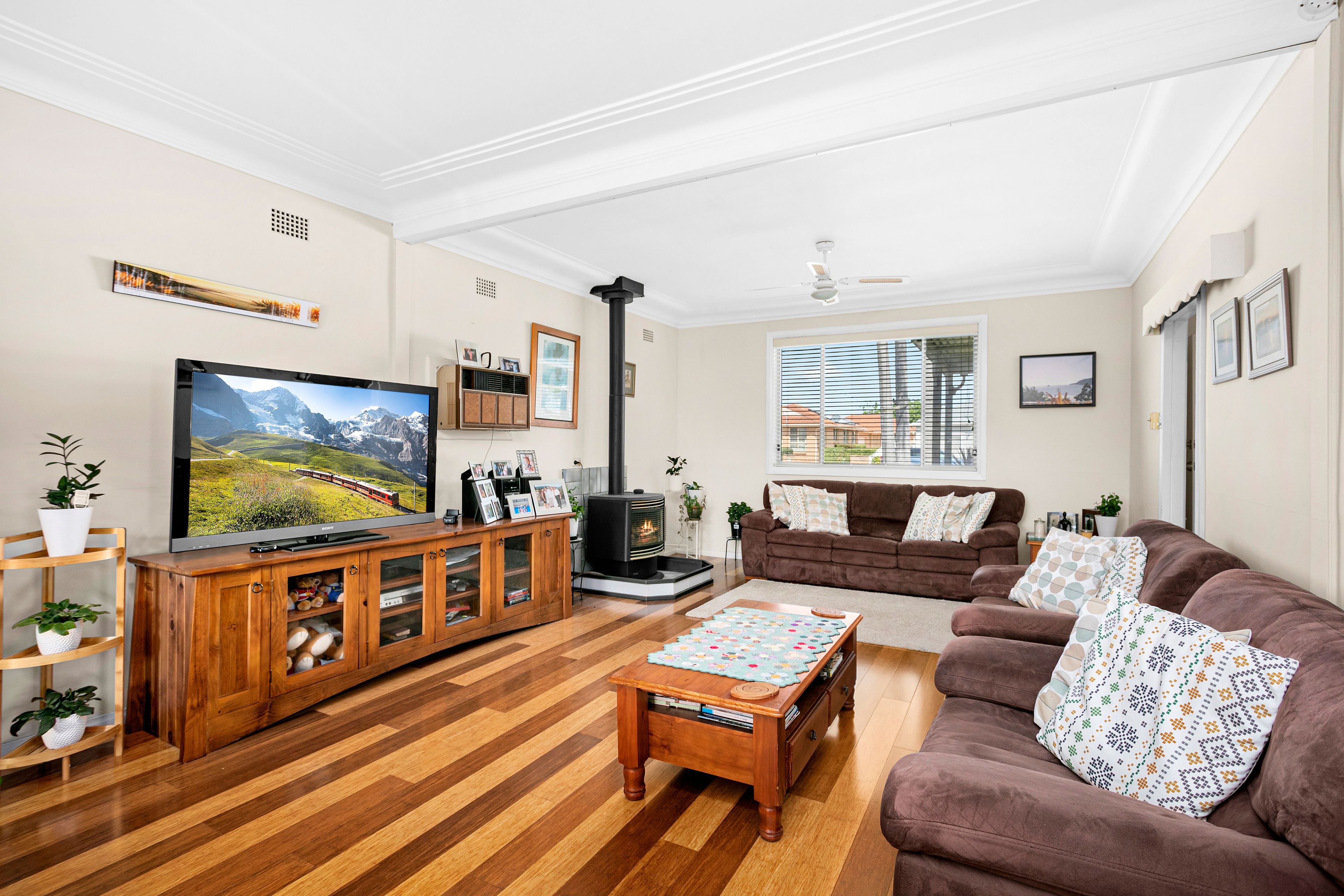 104 Pur Pur Avenue, Lake Illawarra, NSW 2528