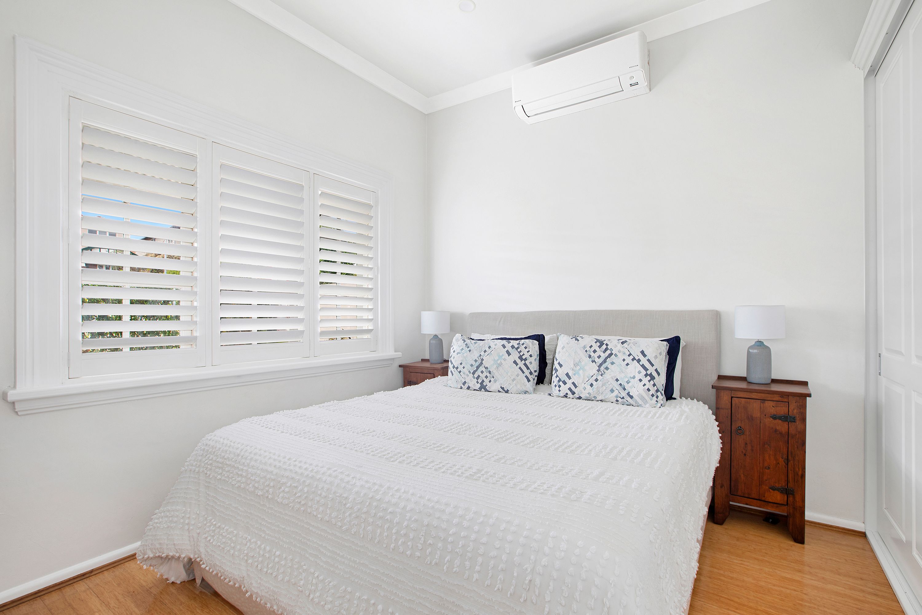 351 Great North Road — photo 6 of 12