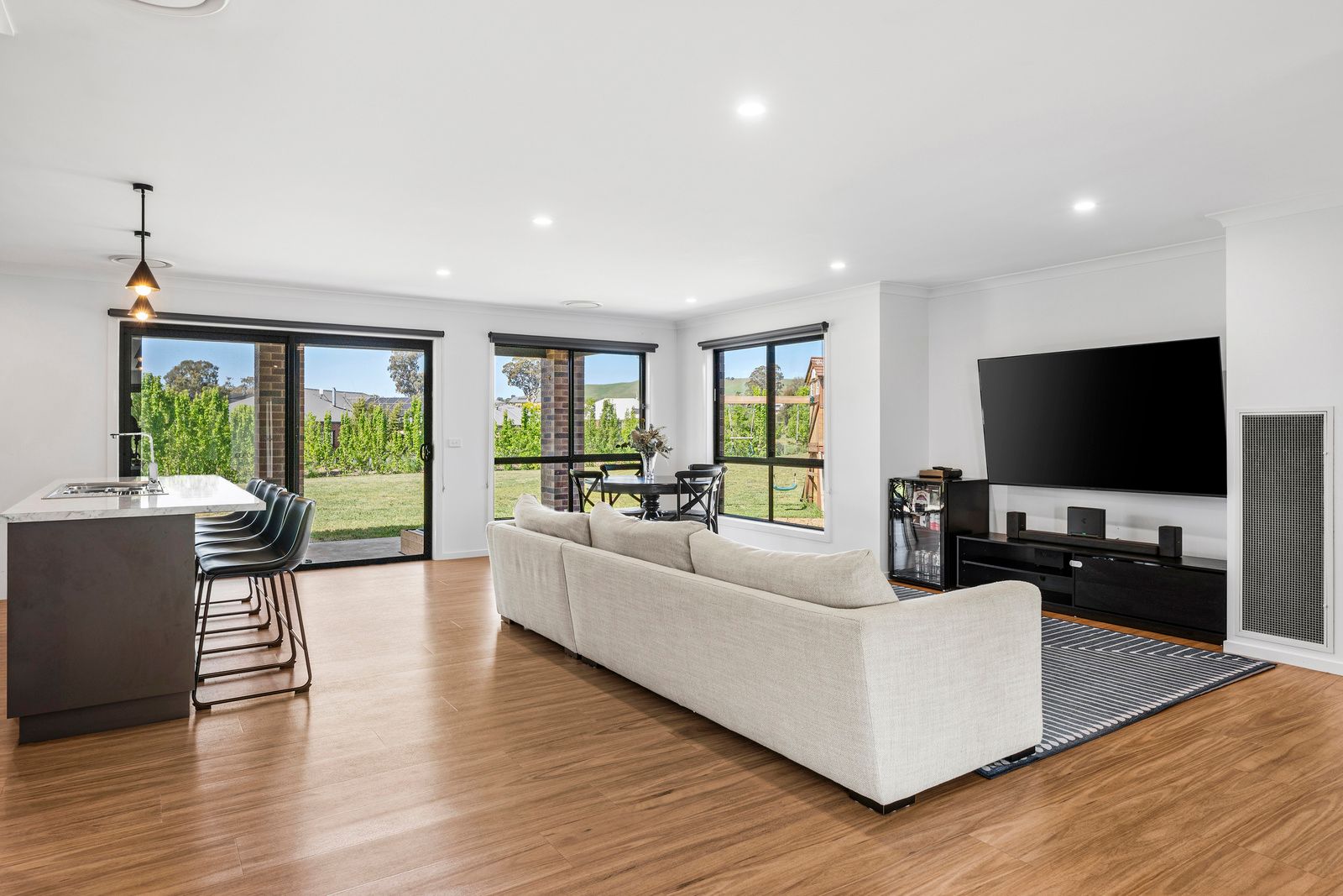 3-5 Lomandra Way — photo 4 of 16