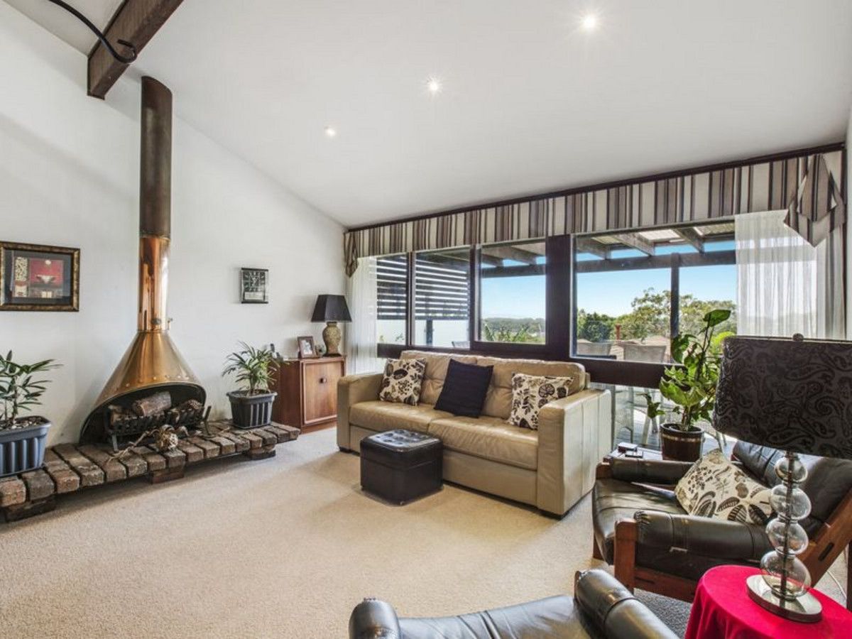 56 Promenade Avenue, Bateau Bay, NSW 2261