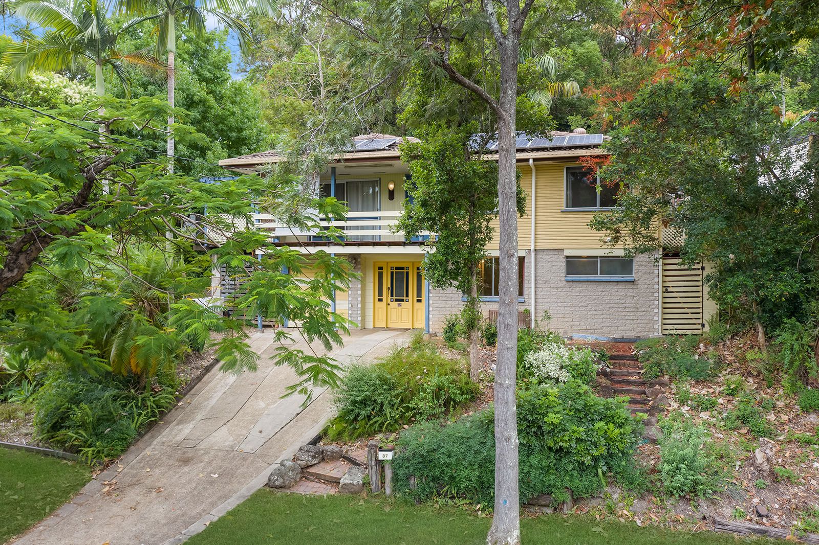 87 Moordale Street, Chapel Hill QLD 4069