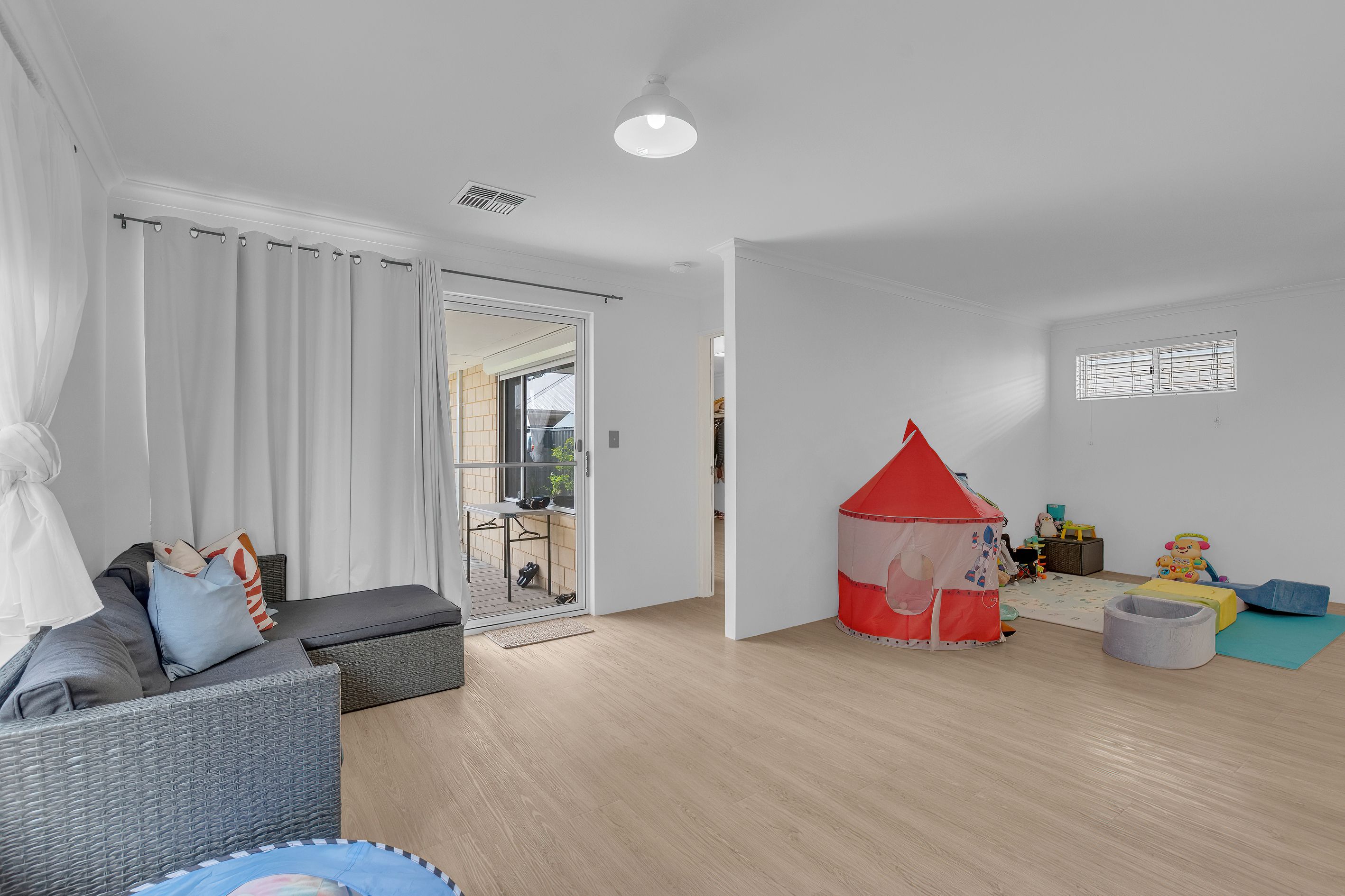 7 Flemington Drive — photo 12 of 18