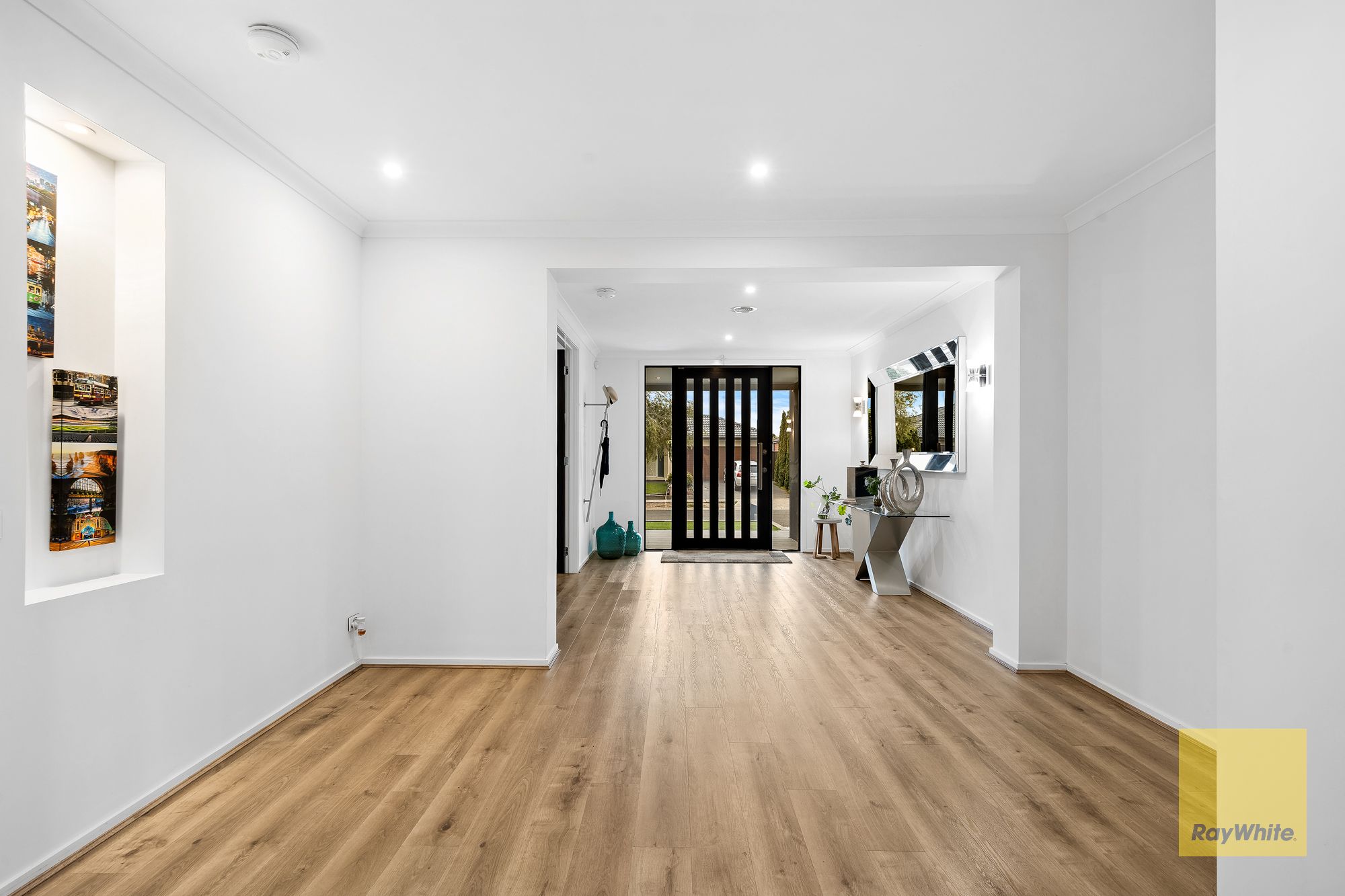 51 Cloverdale Road — photo 4 of 30