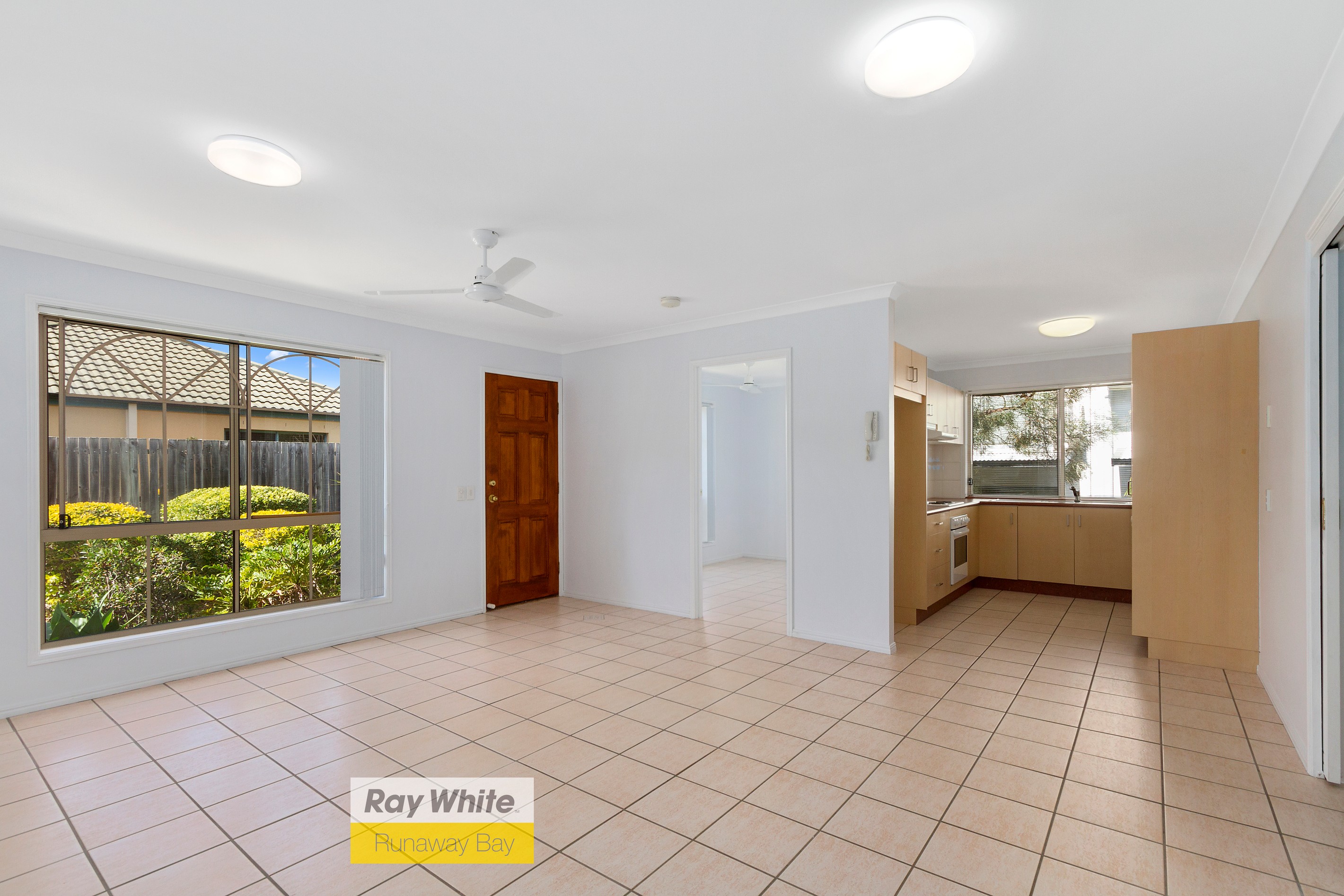 15/442 Pine Ridge Road, Coombabah, QLD 4216