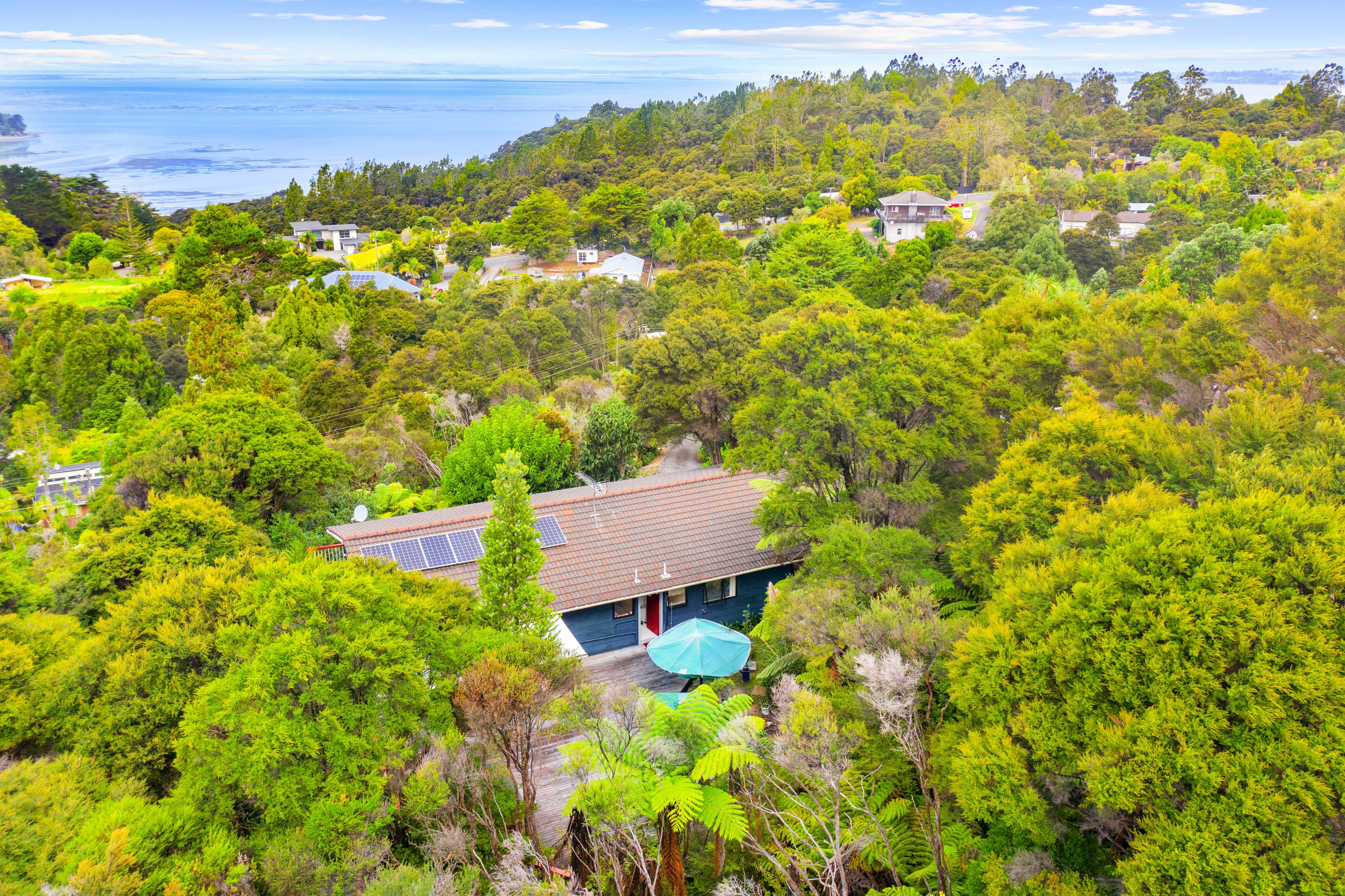 38 Rauhuia Crescent, Parau, Waitakere City
