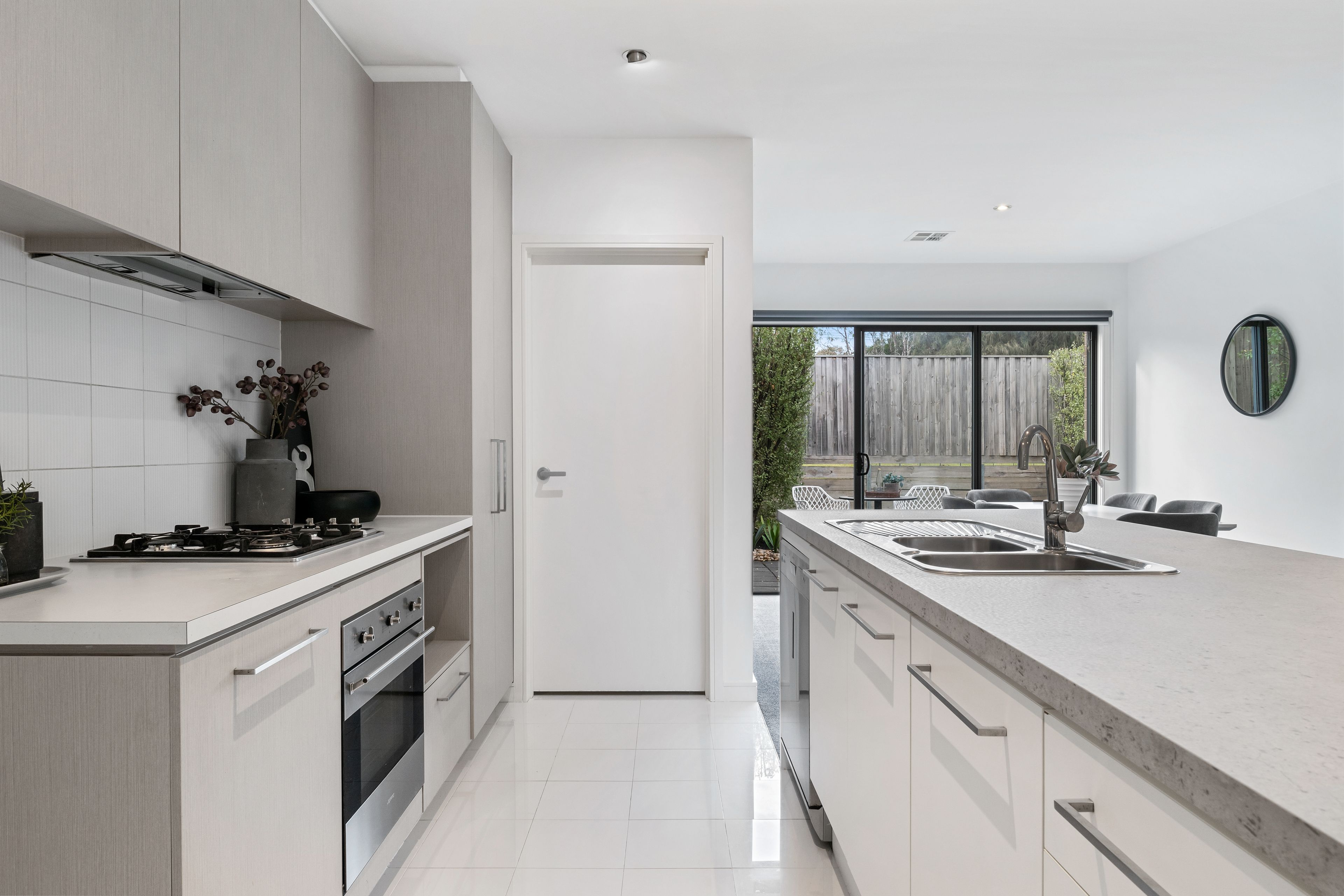 19 Paragon Way, Waterways, VIC 3195