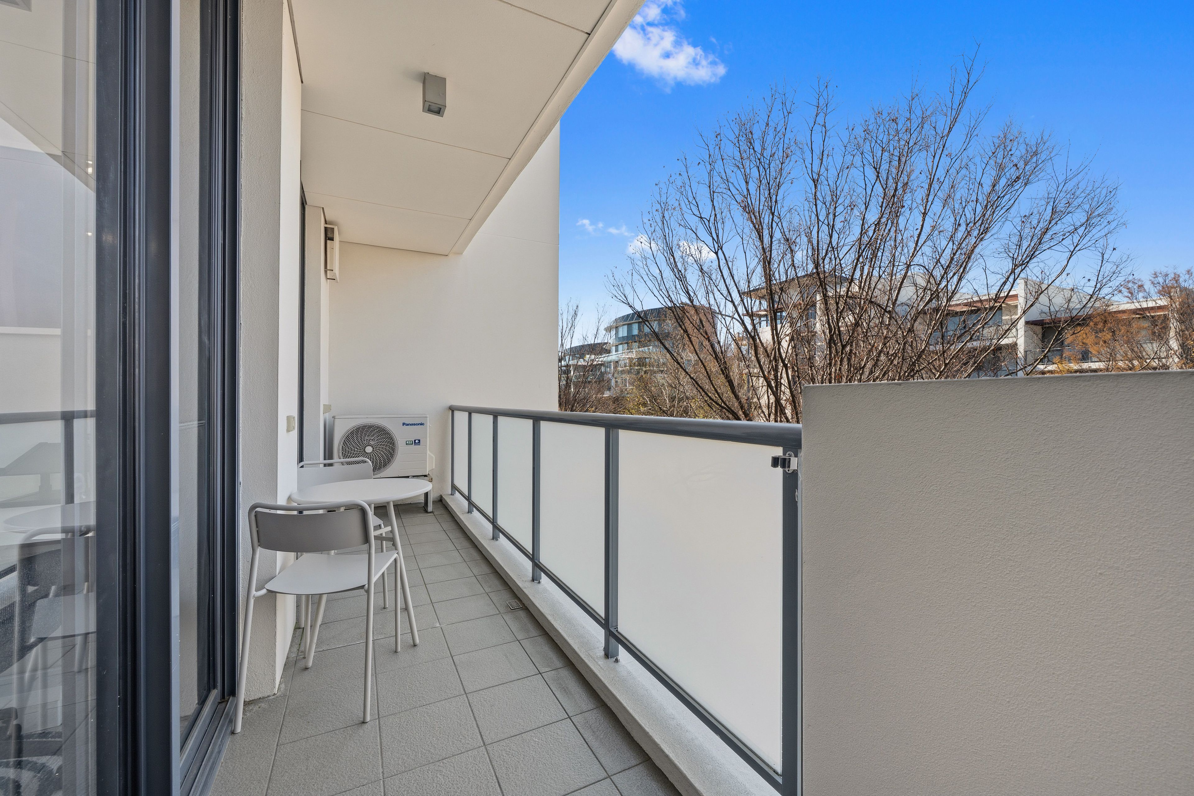 56/63 Giles Street — photo 9 of 17
