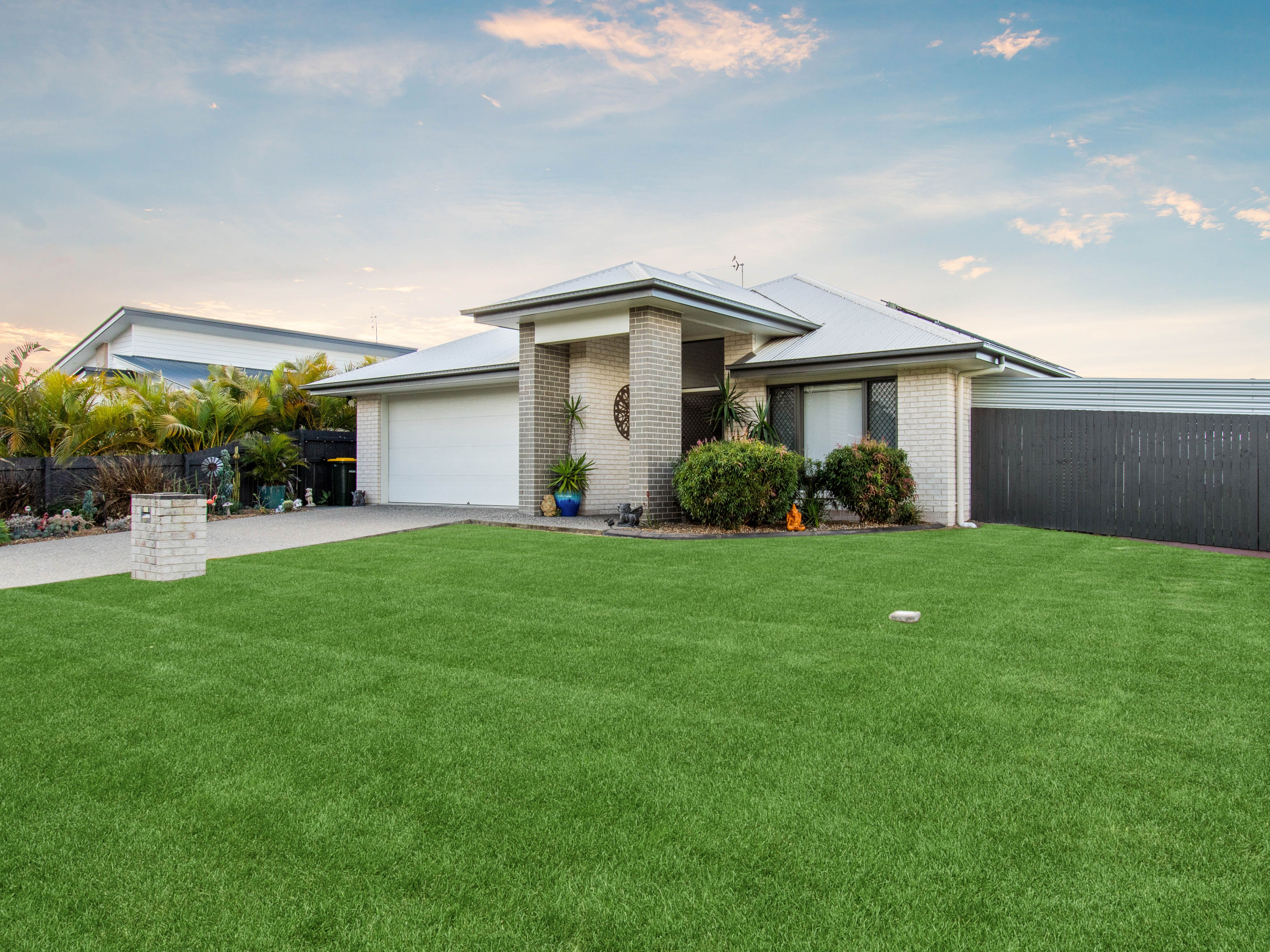 25 Tina Drive, Urangan, QLD 4655