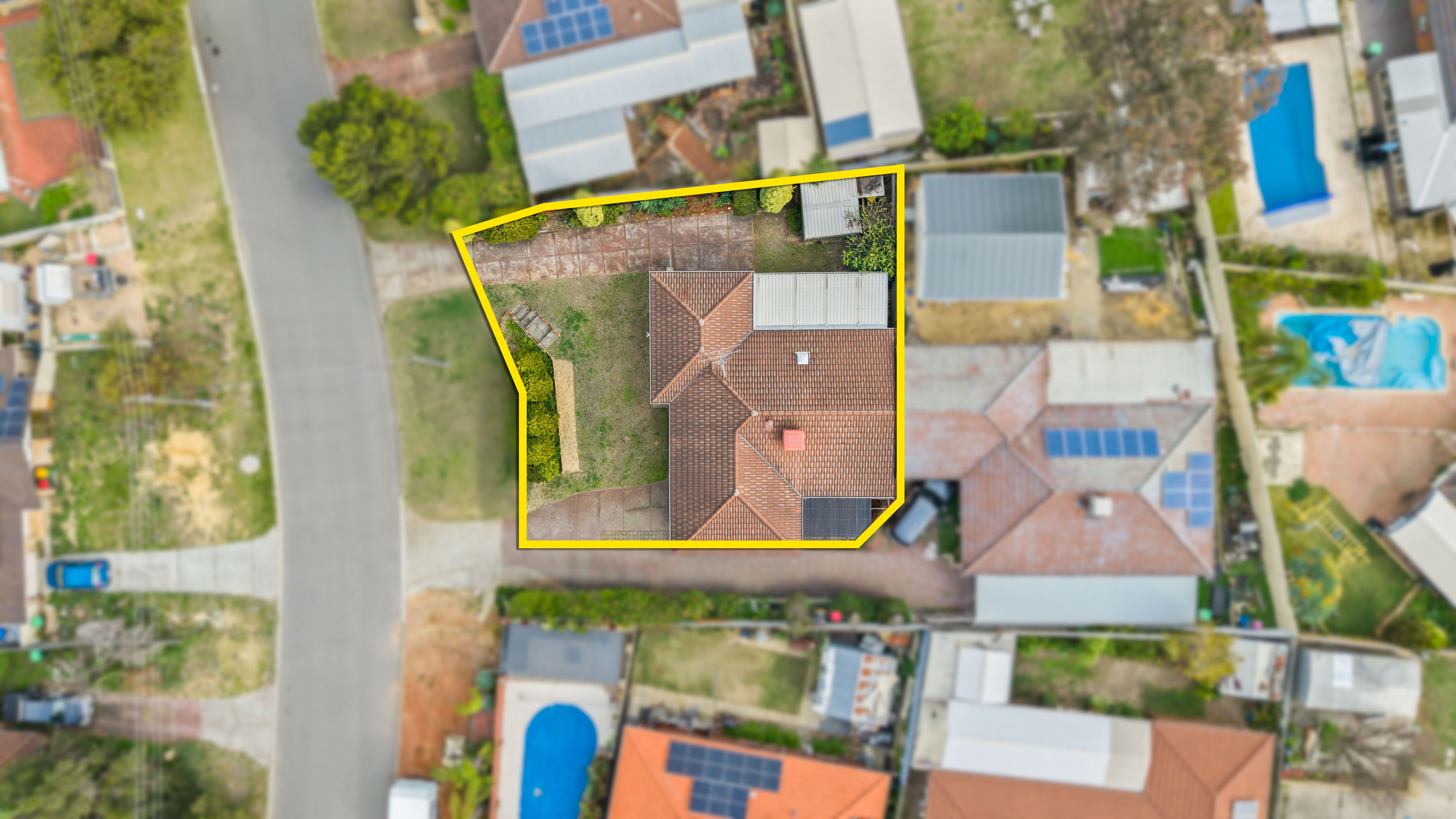 15A Blackthorne Crescent — photo 13 of 14