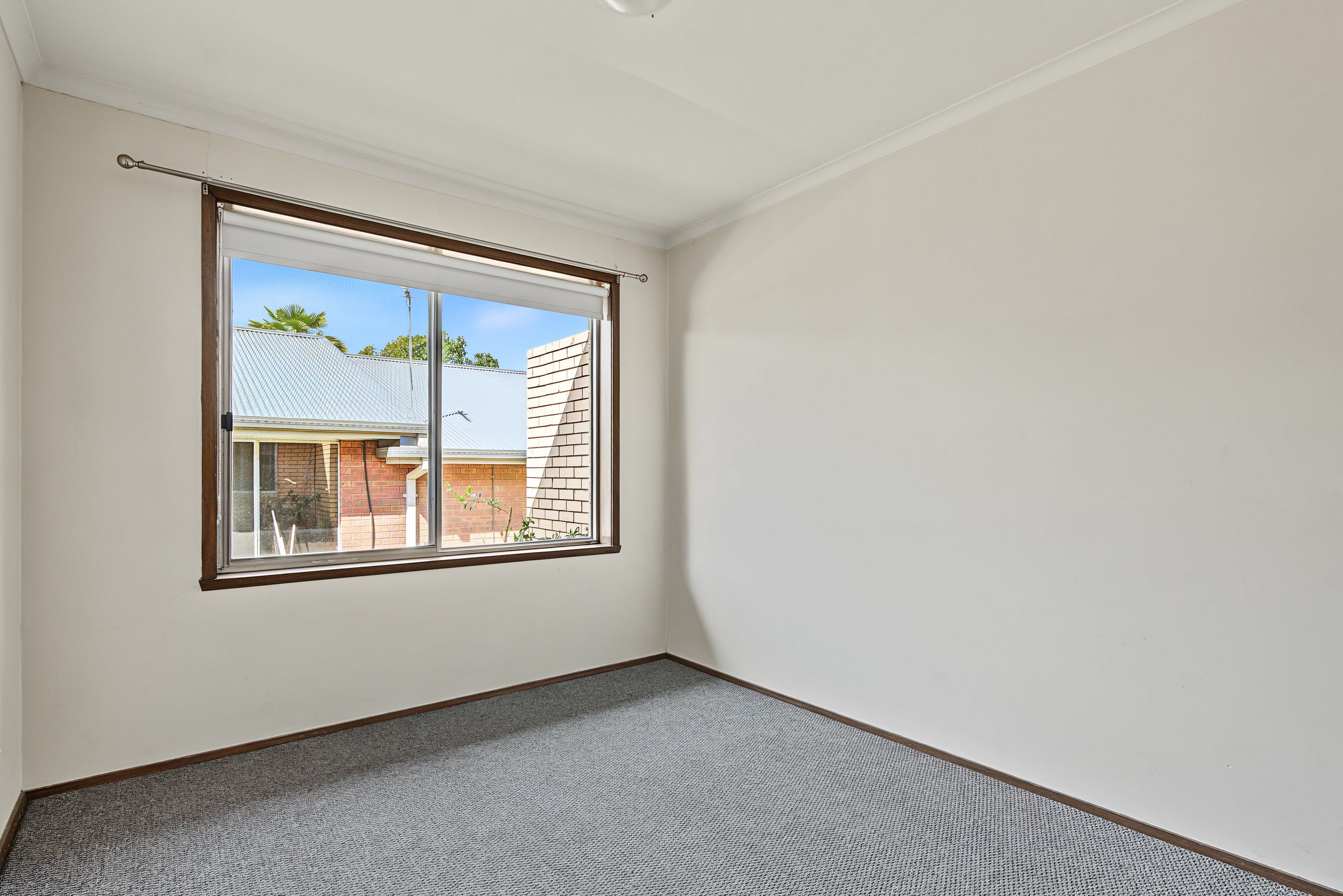 1/720 East Street — photo 4 of 10