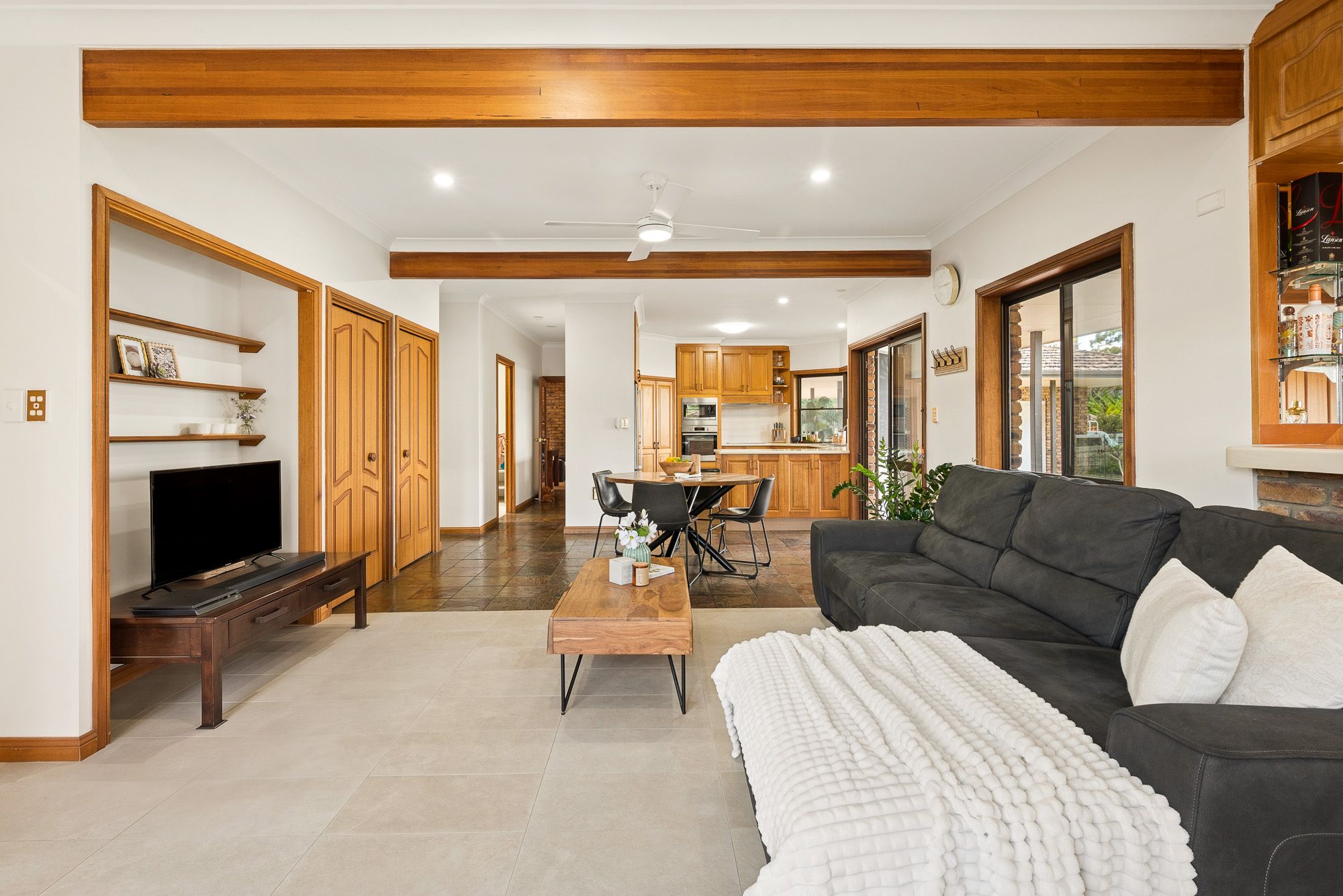 4 Gleneagles Court — photo 7 of 23