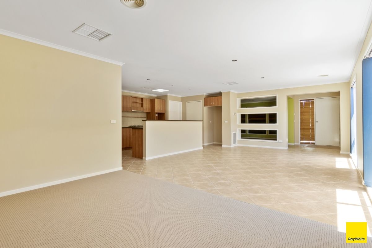 21 Stringybark Close, Manor Lakes, VIC 3024