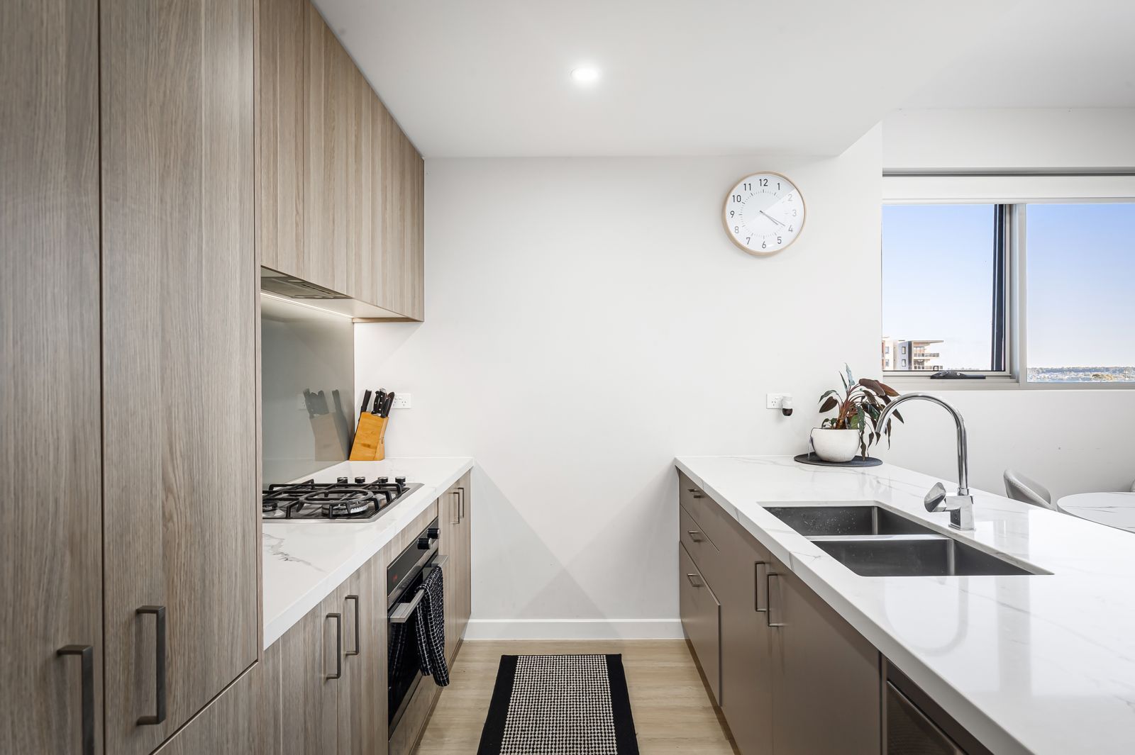 113/48 Jacqui Avenue — photo 5 of 10
